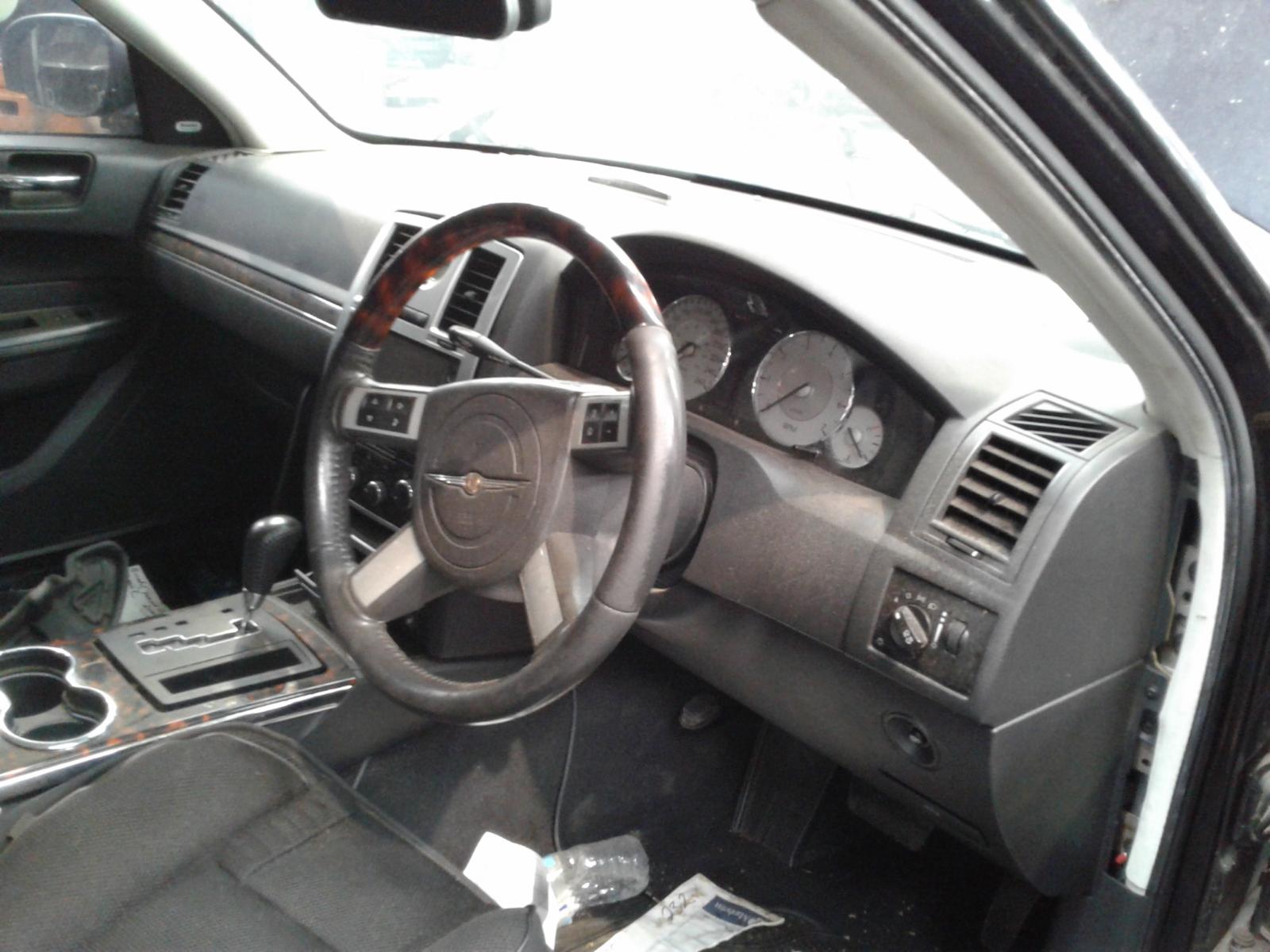 View Auto part Left Rear Door Window Chrysler 300c 2010