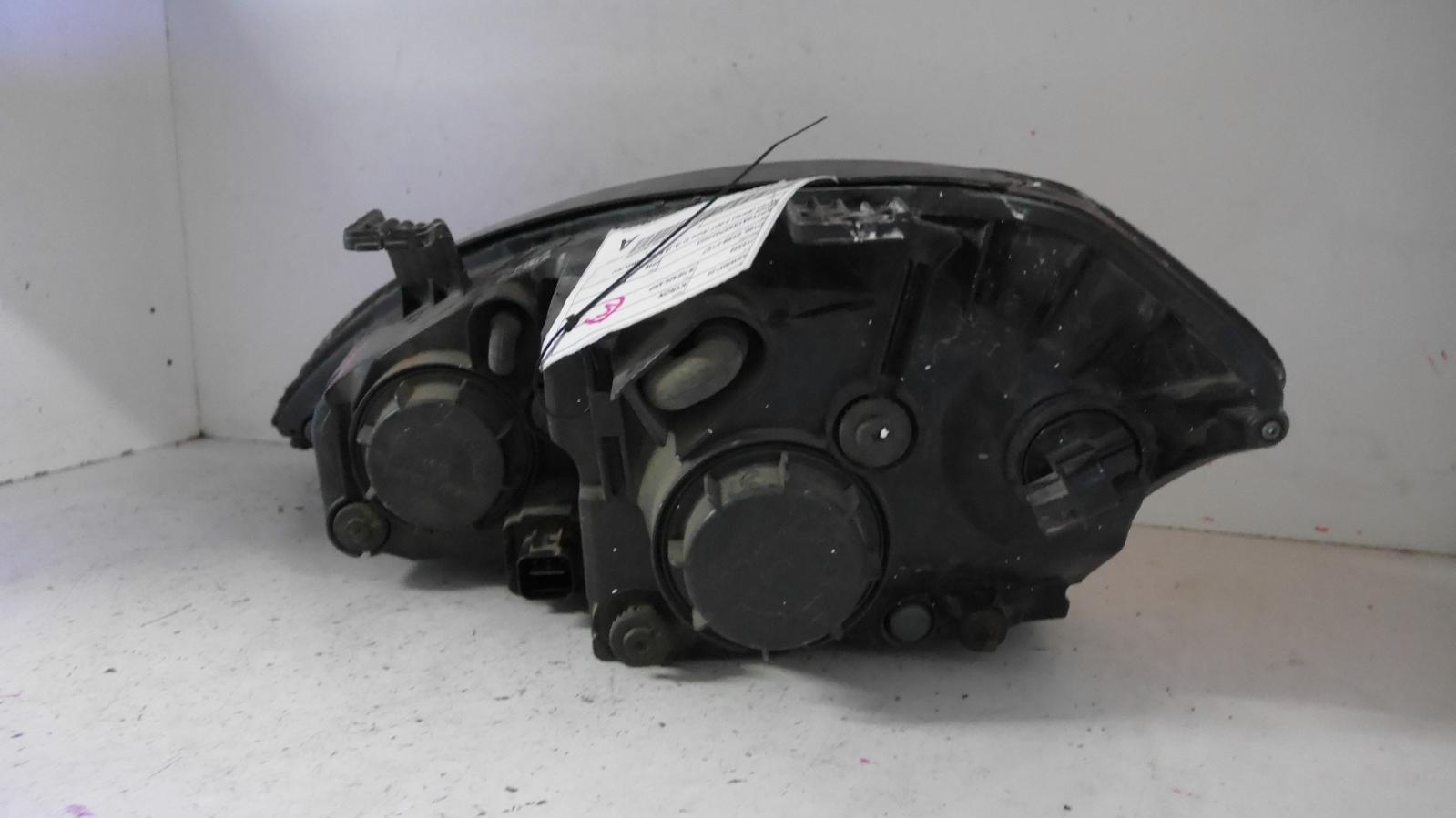 View Auto part Right Headlamp Ssangyong Kyron 2006