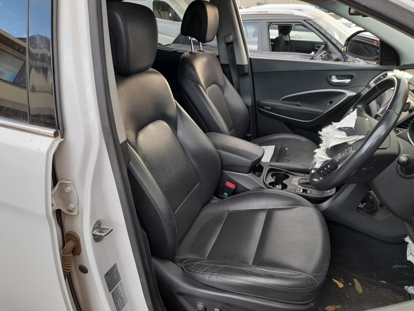 View Auto part Left Taillight Hyundai Santa Fe 2014