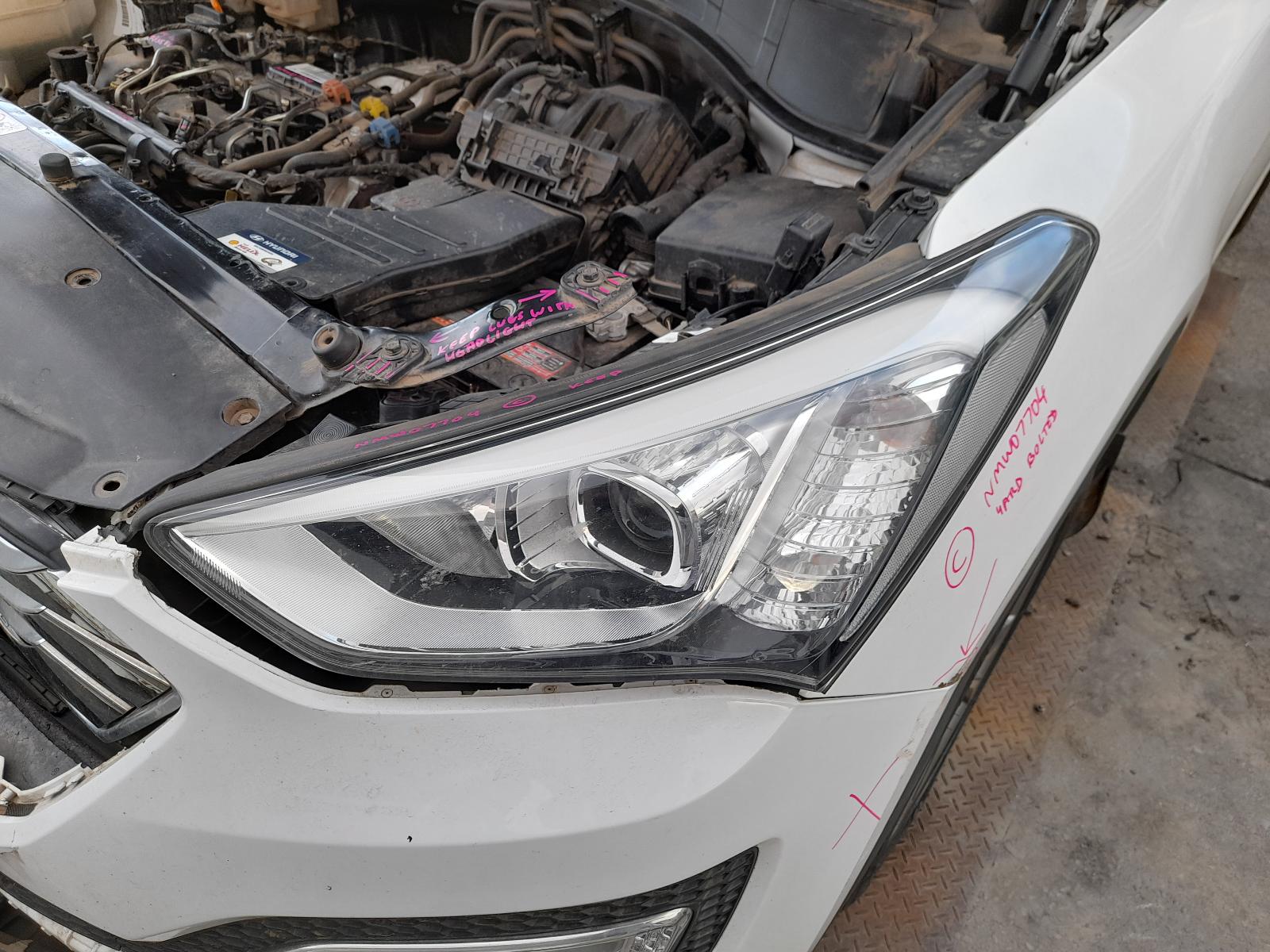 View Auto part Left Taillight Hyundai Santa Fe 2014