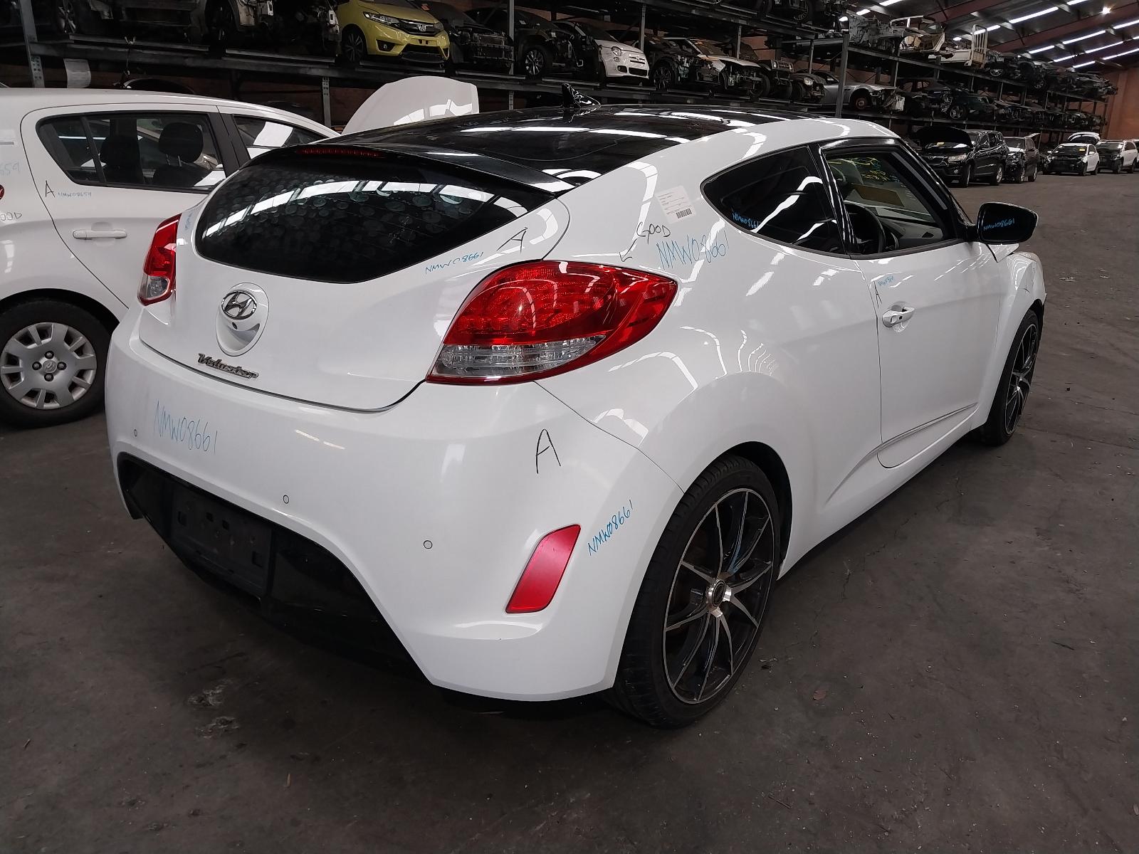 View Auto part Left Taillight Hyundai Veloster 2012