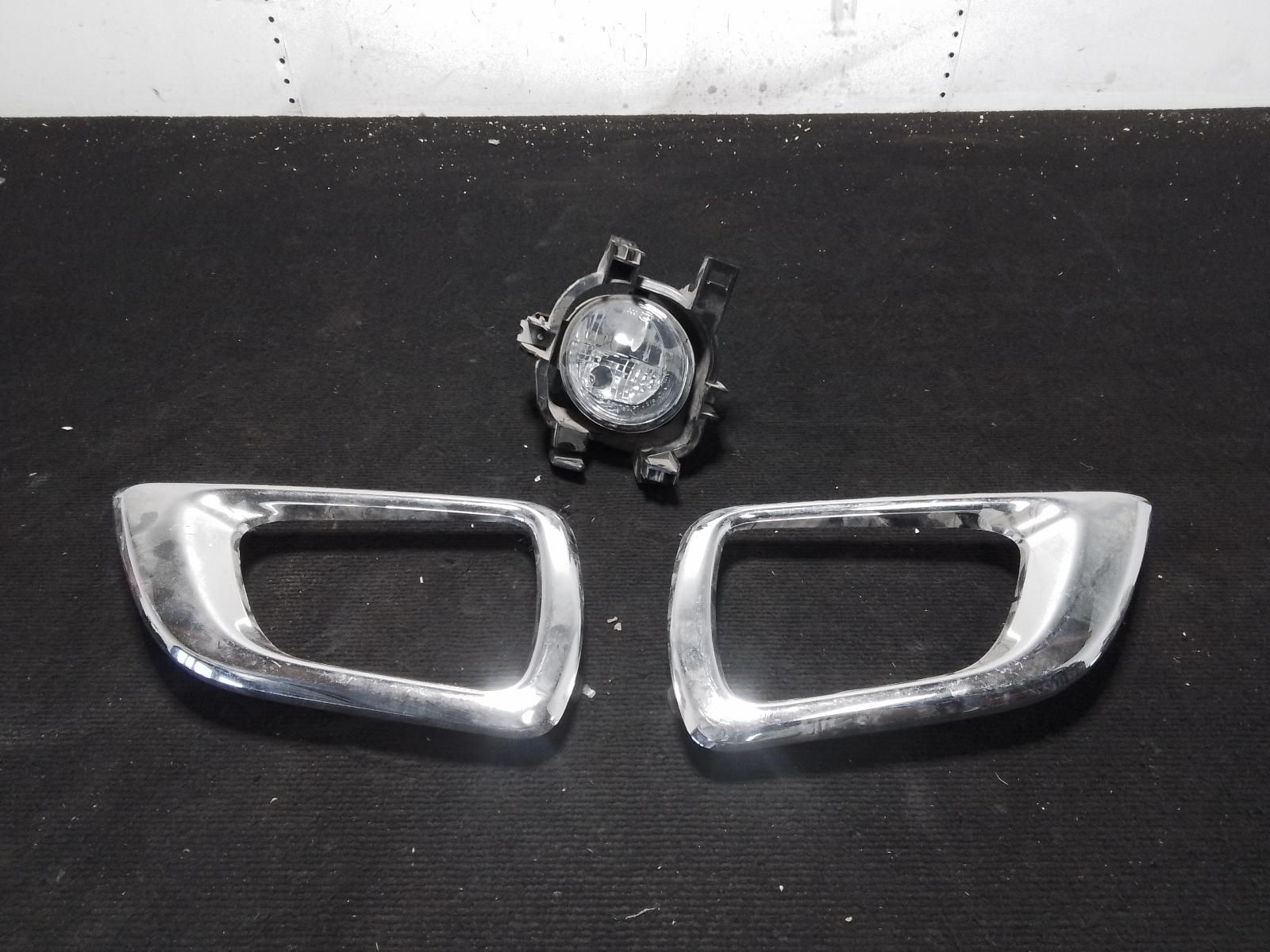 2018 Nissan Navara Right Indicator/Fog/Side View Auto part Right Indicator/Fog/Side Nissan Navara 2018