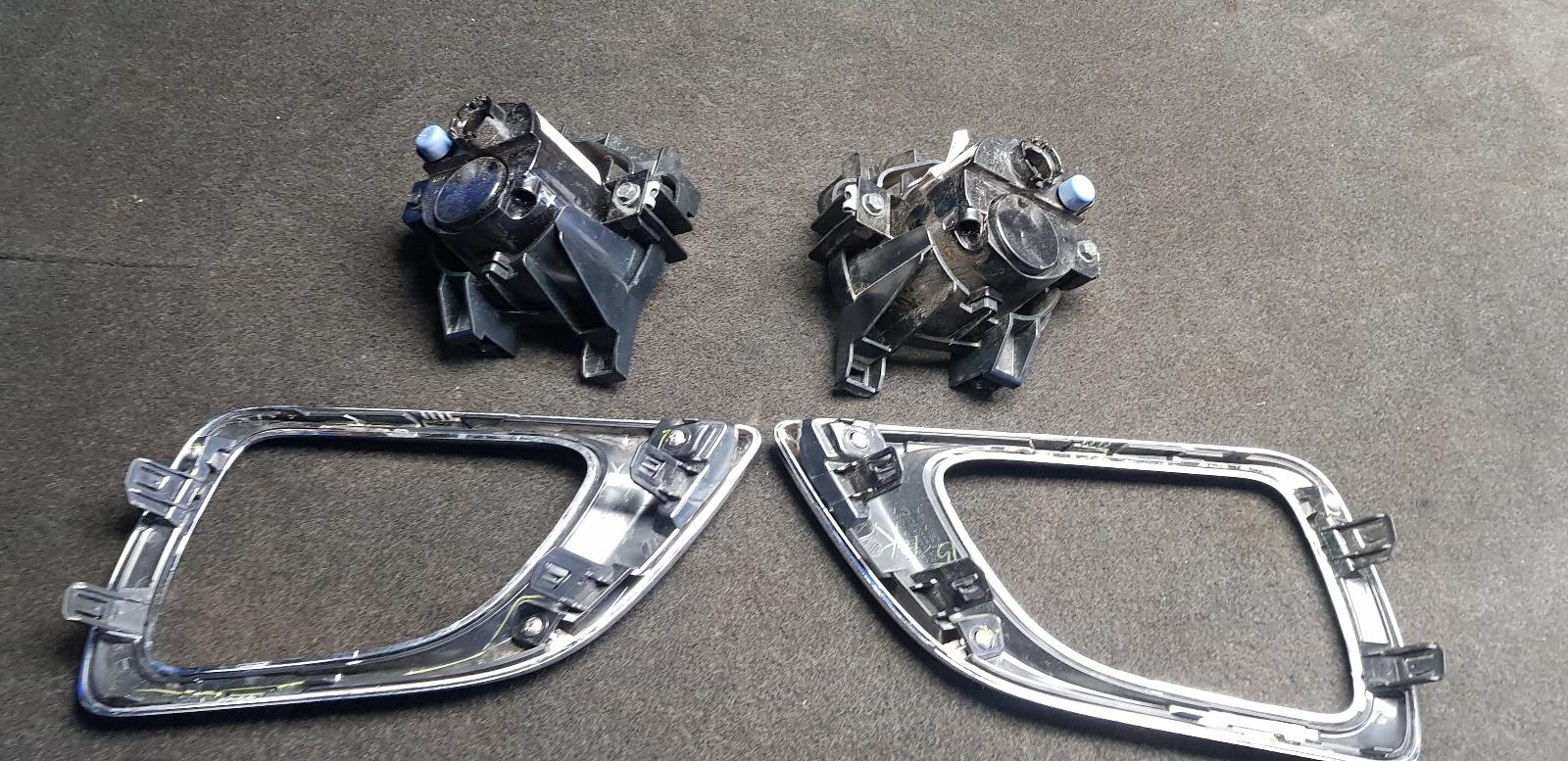 2018 Nissan Navara Right Indicator/Fog/Side View Auto part Right Indicator/Fog/Side Nissan Navara 2018