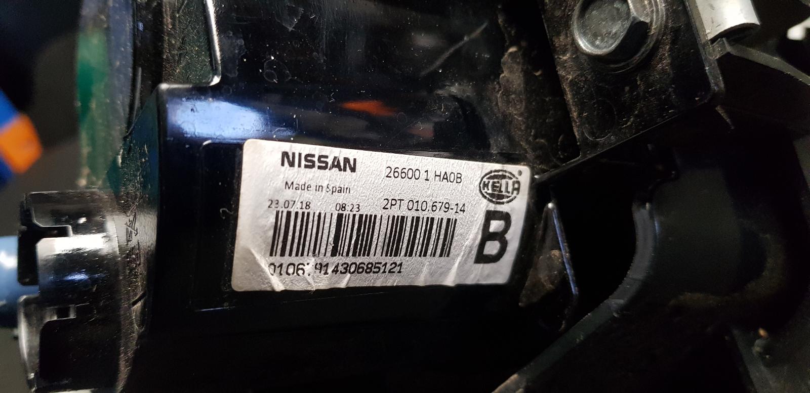 View Auto part Right Indicator/Fog/Side Nissan Navara 2018