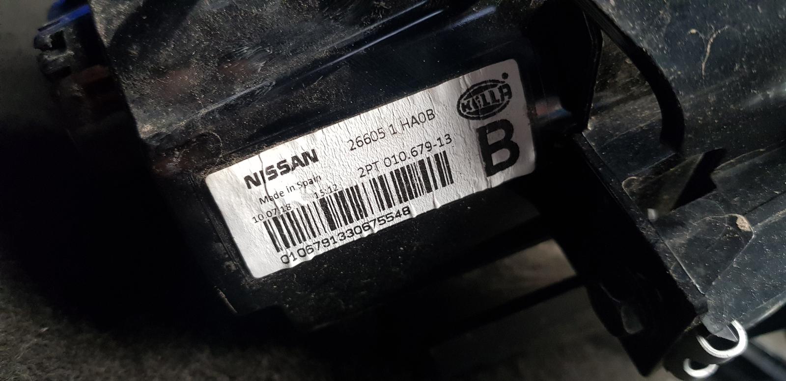 View Auto part Right Indicator/Fog/Side Nissan Navara 2018