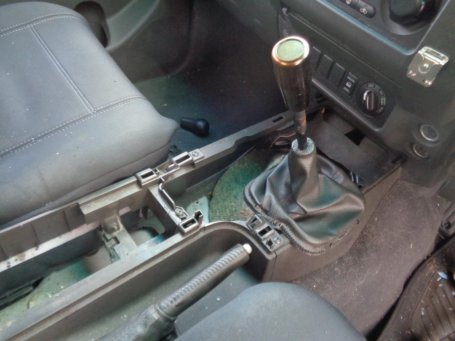 View Auto part A/C Compressor Nissan Navara 2007