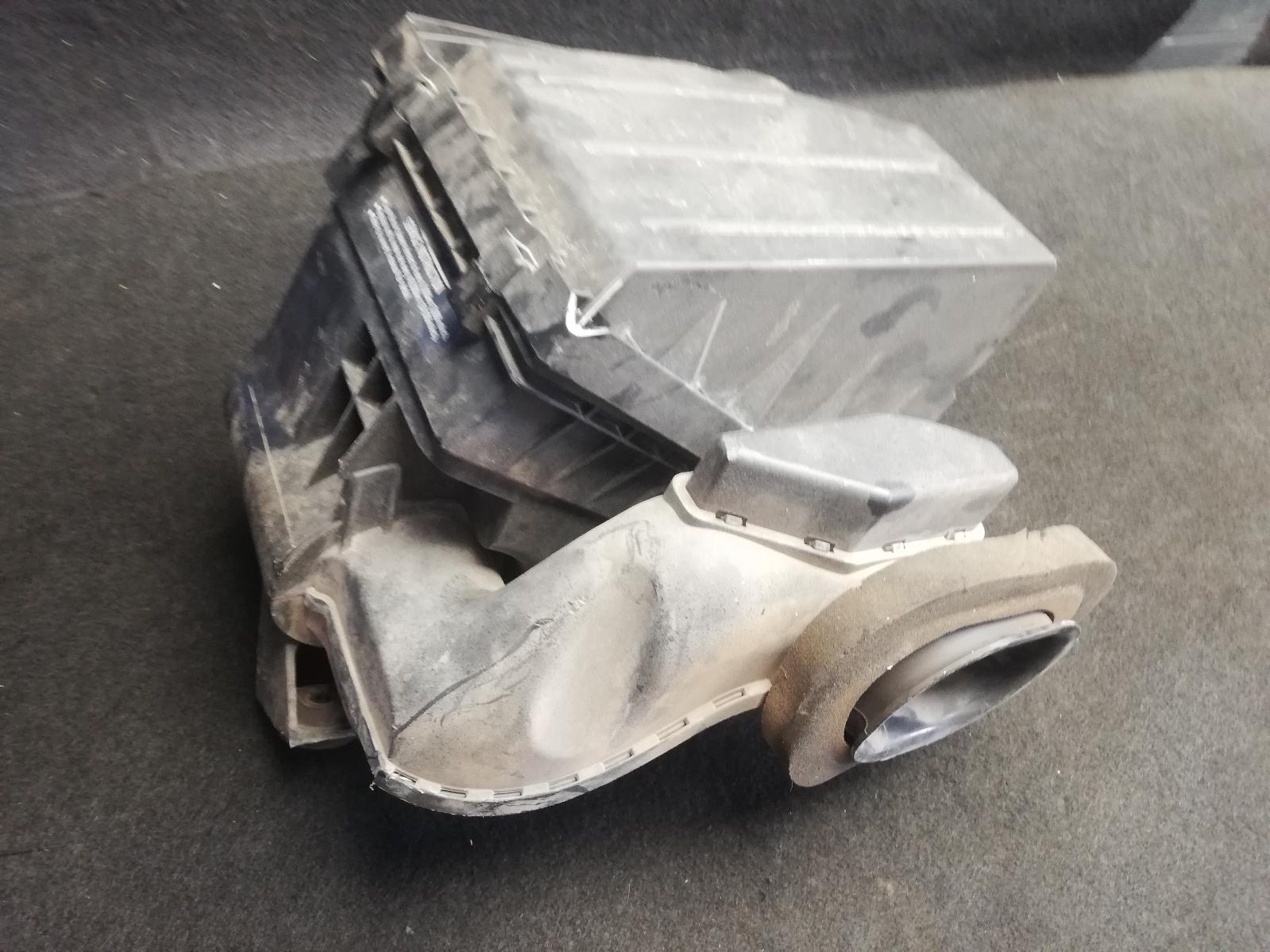 View Auto part Air Cleaner/Box Nissan Navara 2011