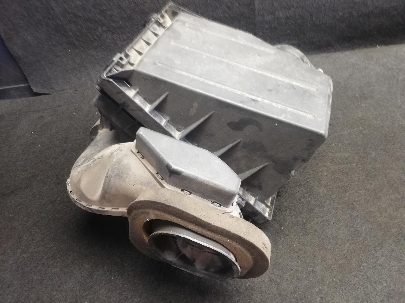 View Auto part Air Cleaner/Box Nissan Navara 2011