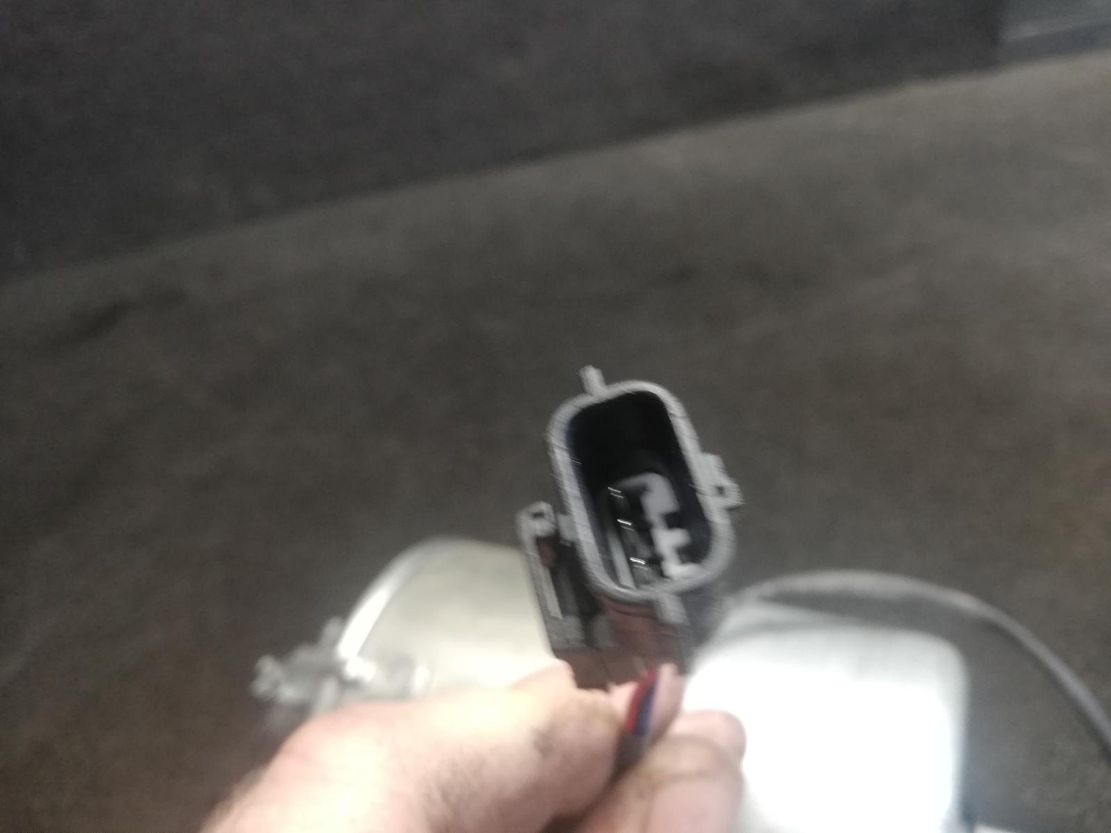View Auto part Fuel Filter Housing Nissan Navara 2011
