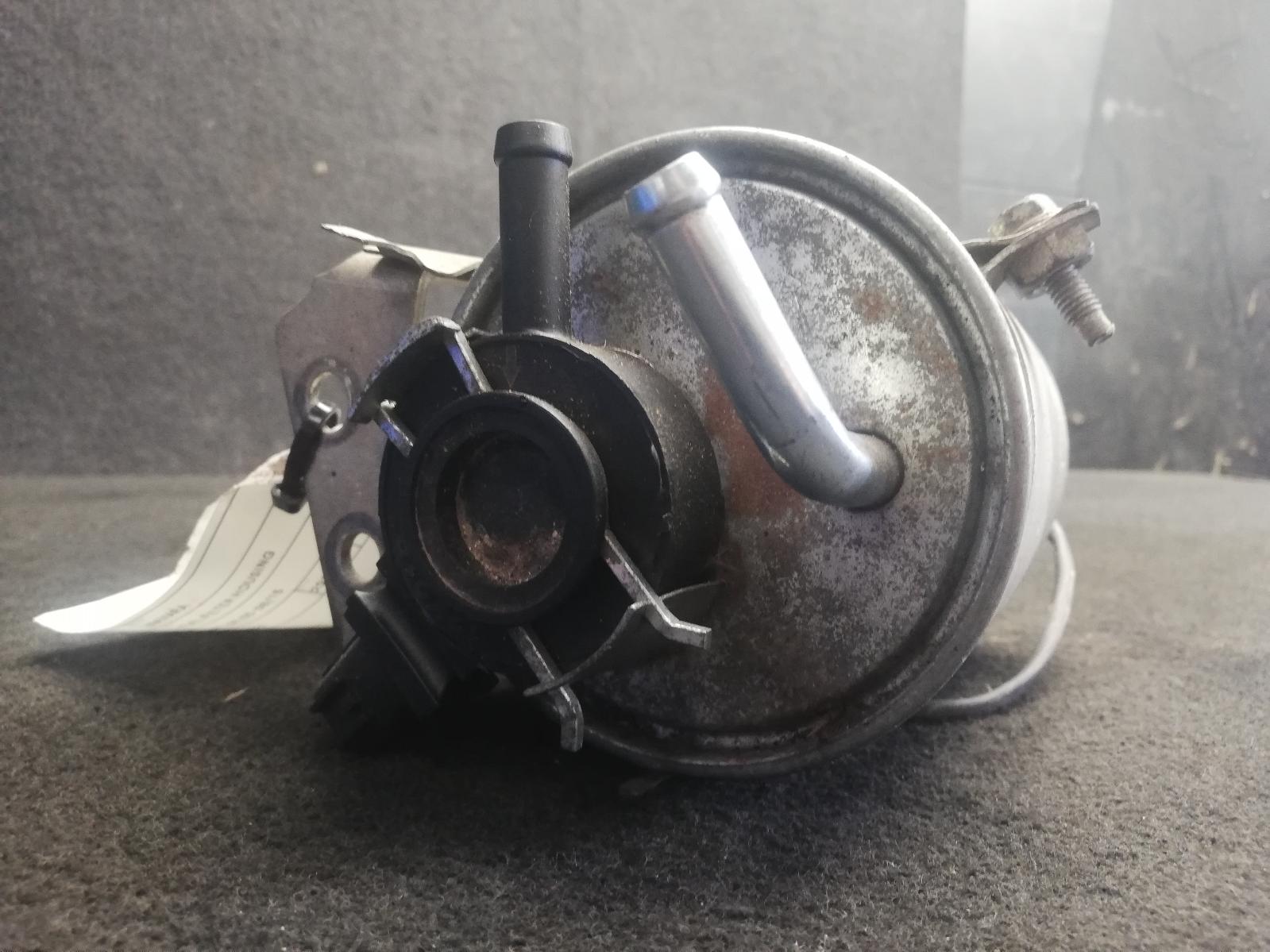 View Auto part Fuel Filter Housing Nissan Navara 2011
