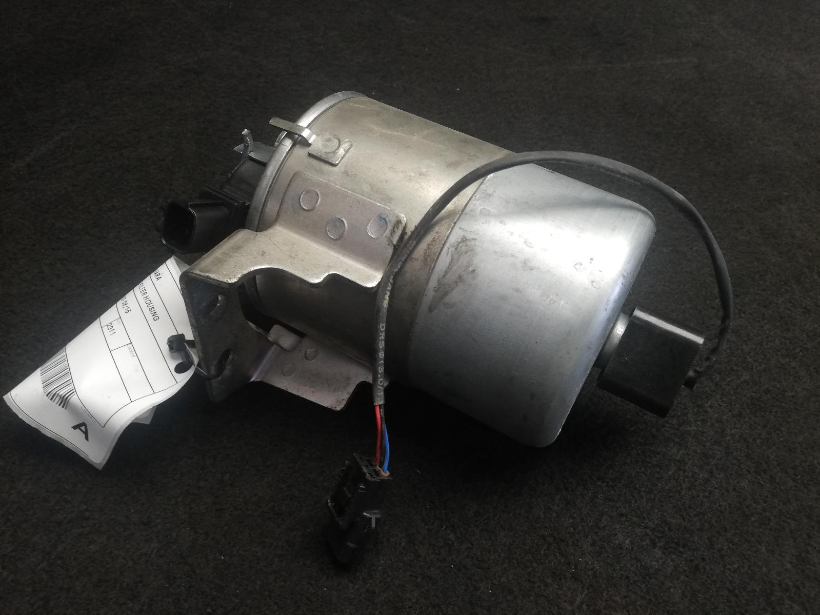 View Auto part Fuel Filter Housing Nissan Navara 2011