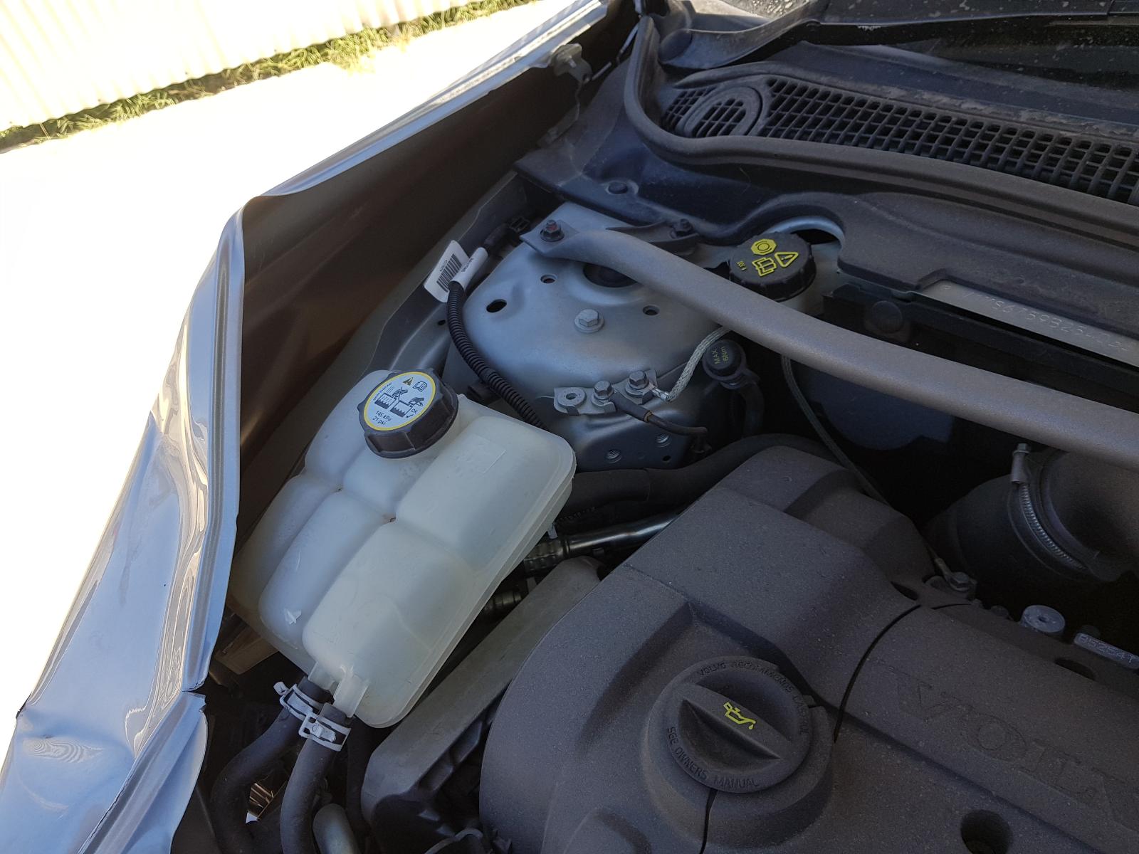 View Auto part Left Front Strut Volvo S40 2010