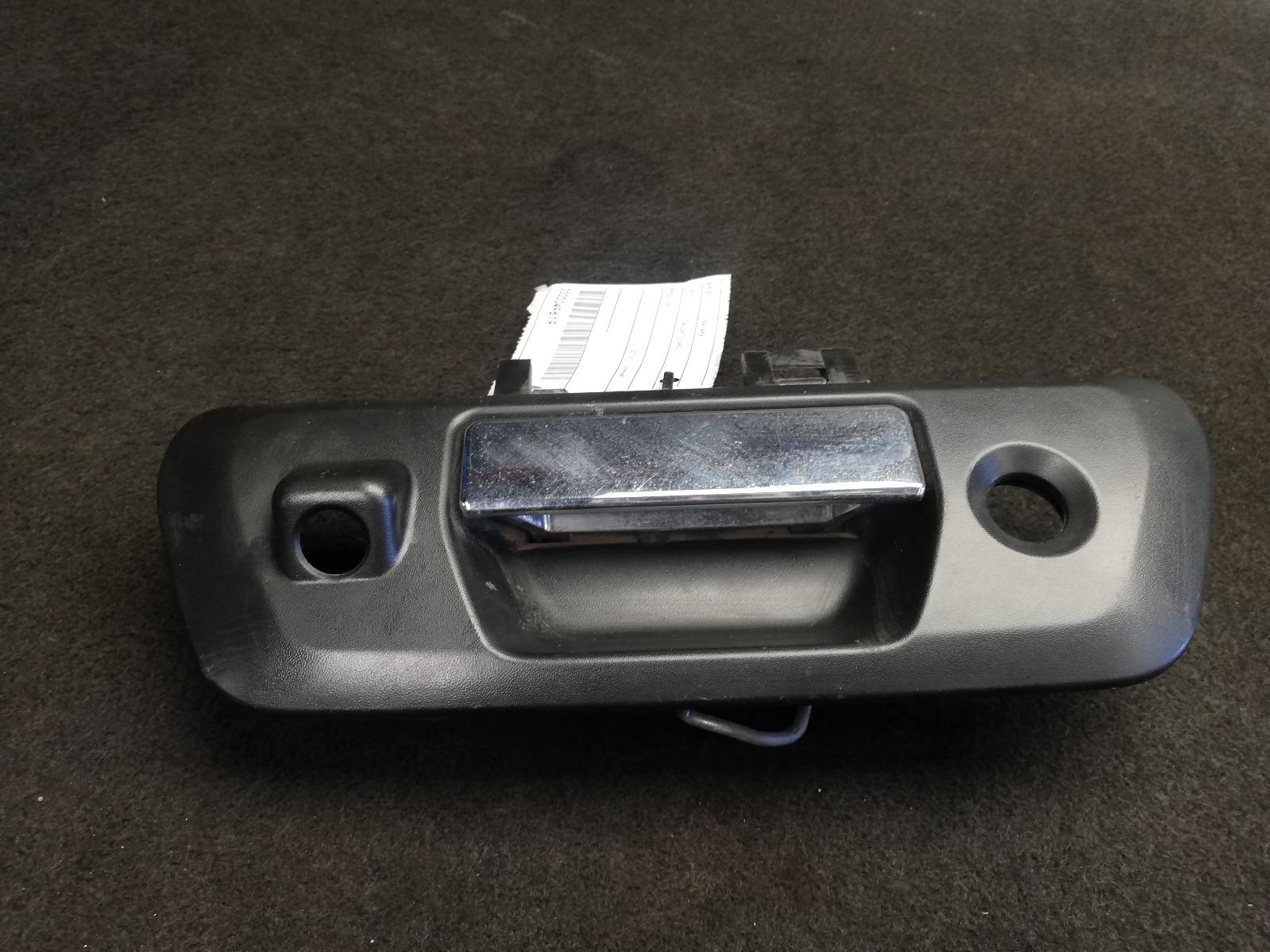 View Auto part Tailgate Handle Nissan Navara 2018