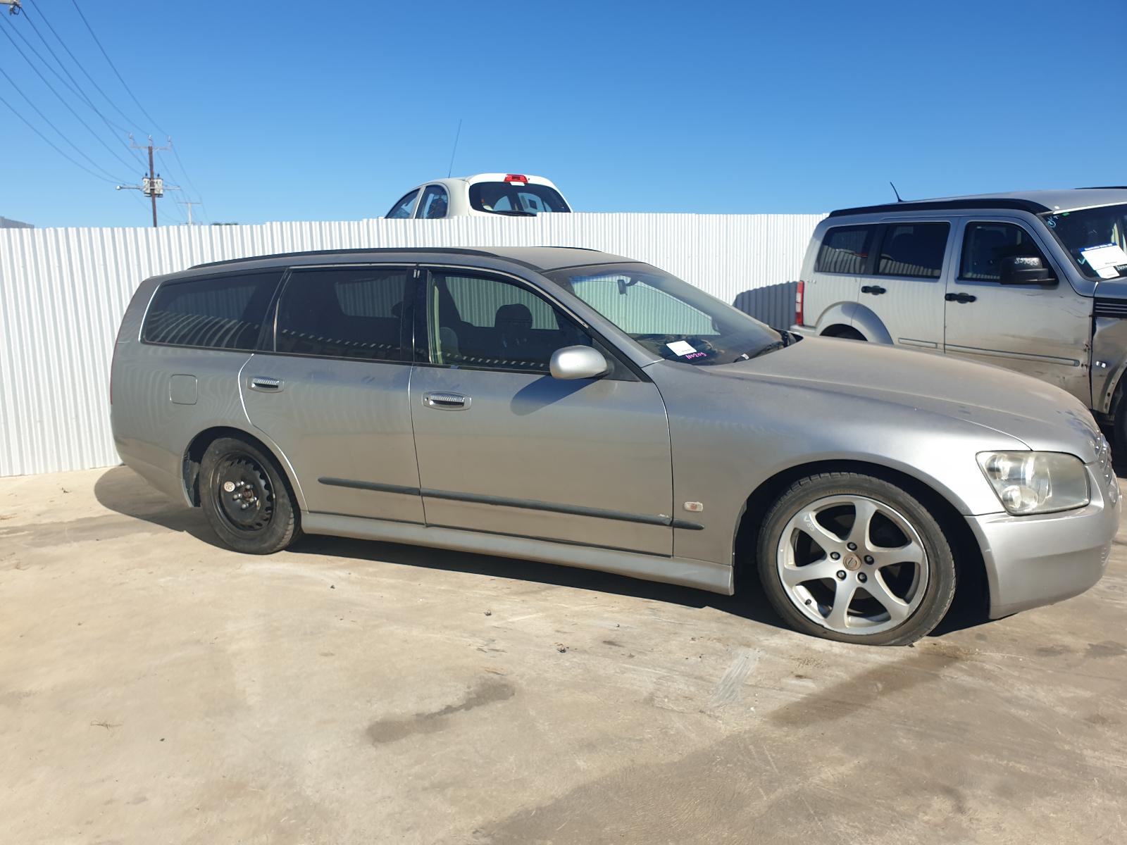 2001 Nissan Stagea Bootlid/Tailgate View Auto part Bootlid/Tailgate Nissan Stagea 2001