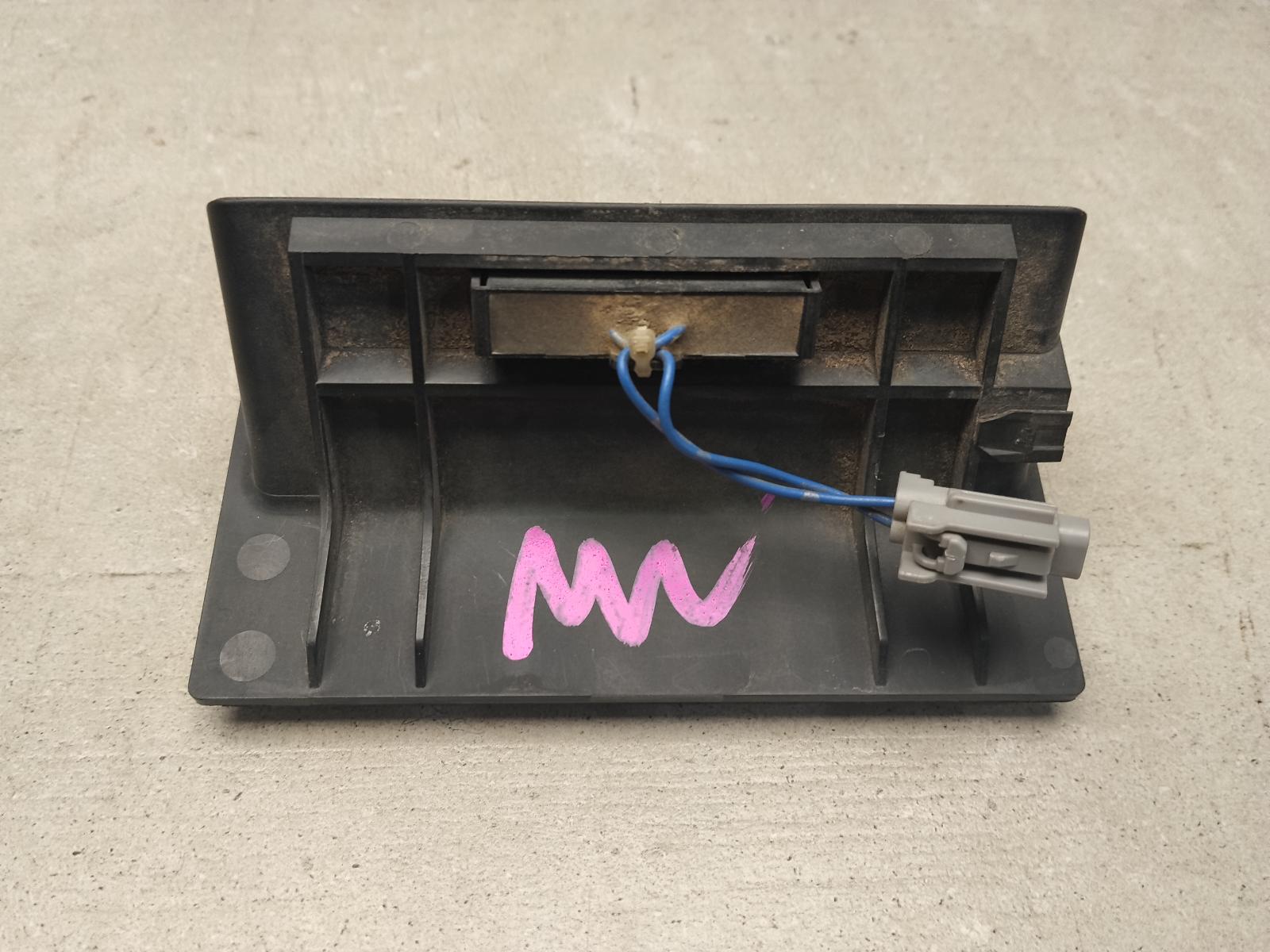 View Auto part Tailgate Handle Nissan Pathfinder 2009