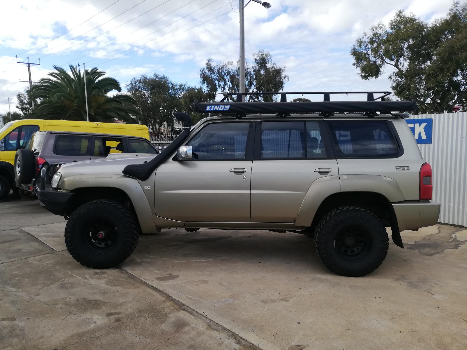 View Auto part Left Front Door Nissan Patrol 2006