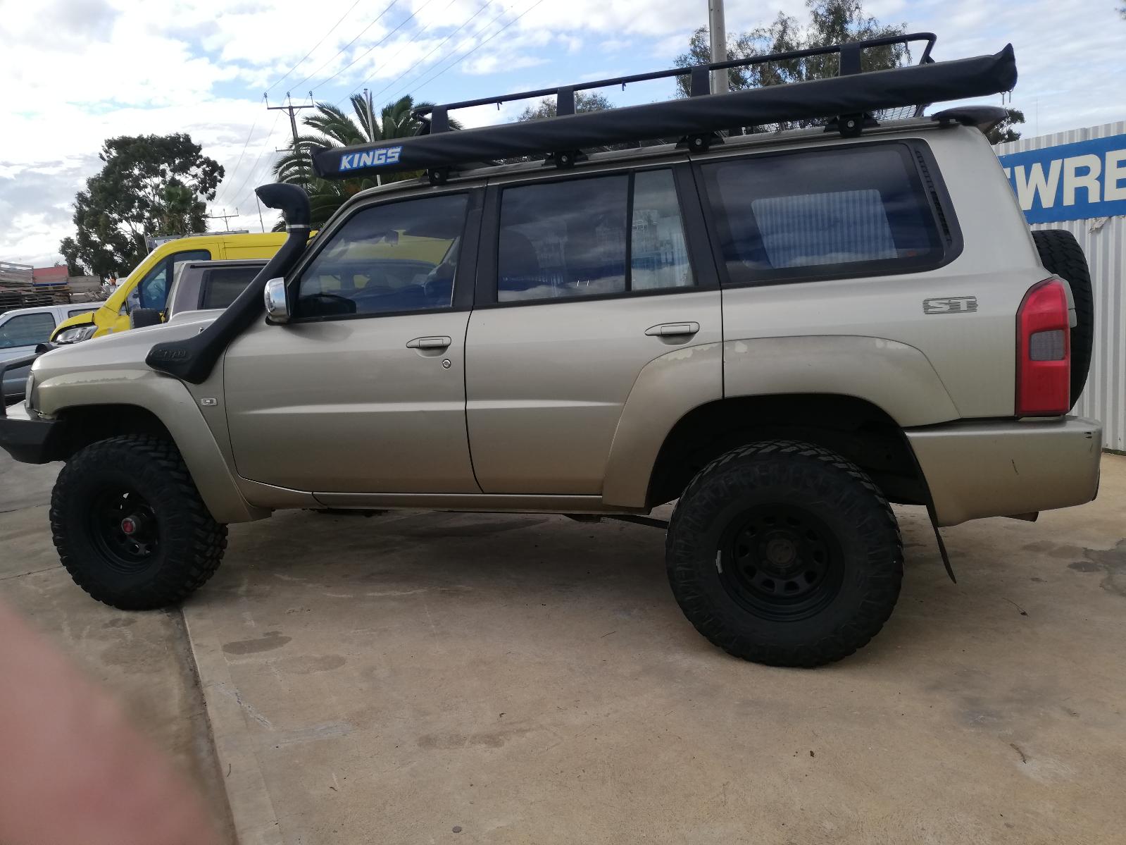 View Auto part Left Front Door Nissan Patrol 2006