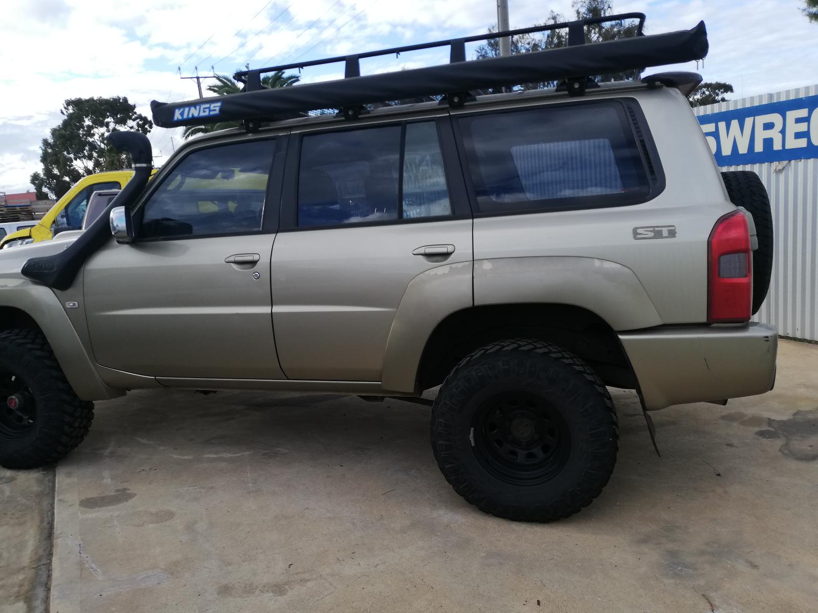 View Auto part Left Front Door Nissan Patrol 2006