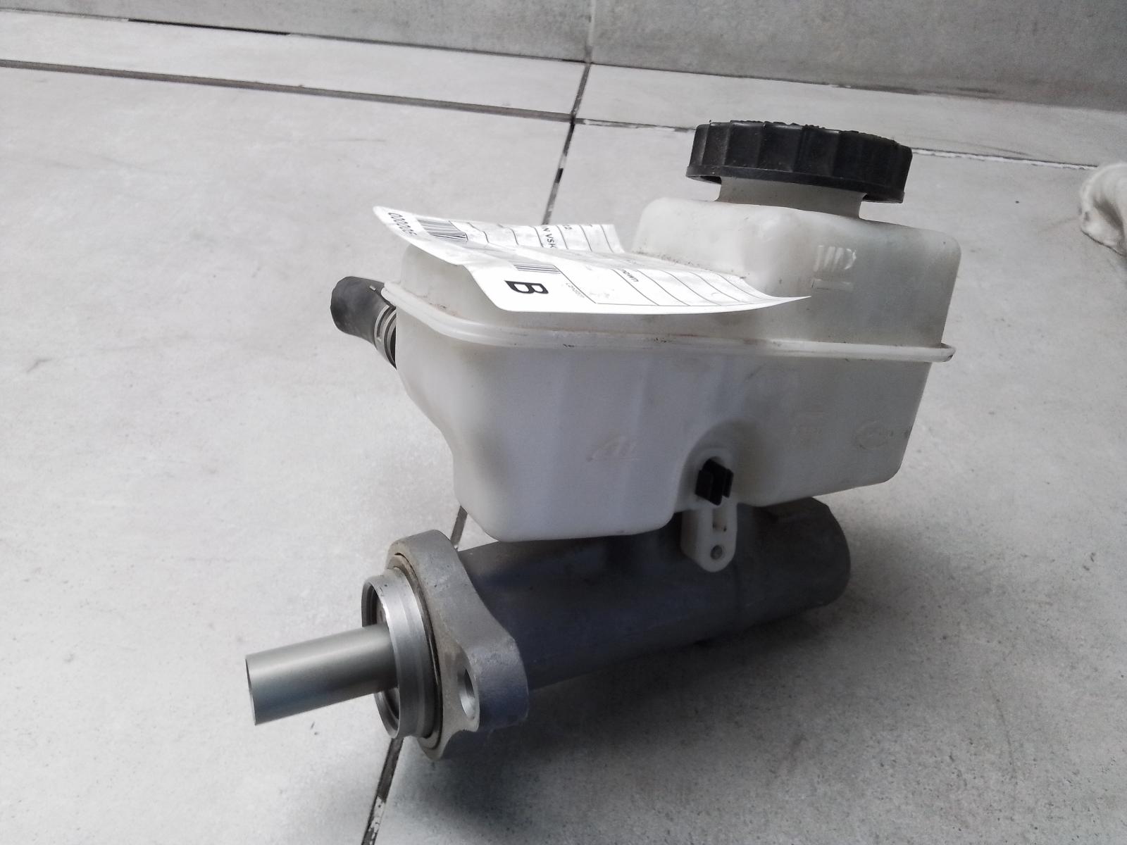 2009 Nissan Navara Master Cylinder View Auto part Master Cylinder Nissan Navara 2009