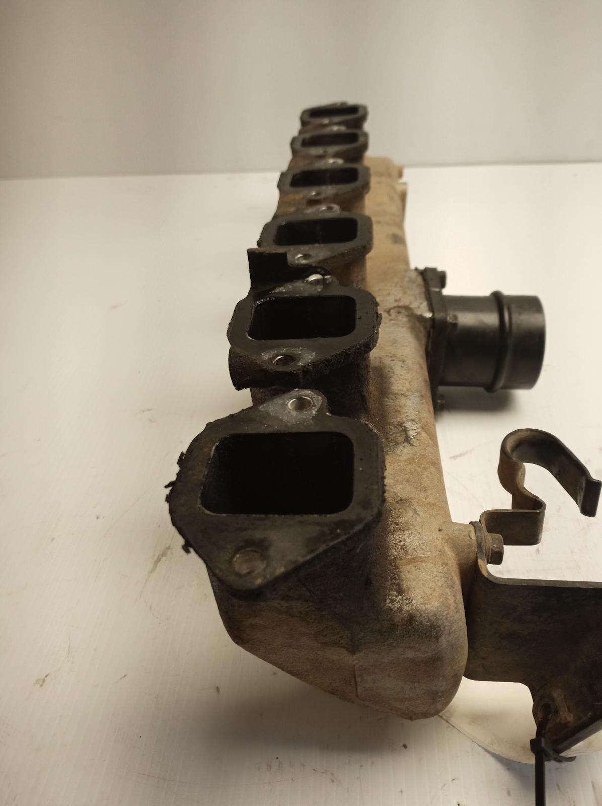 View Auto part Manifold Nissan Patrol 1988