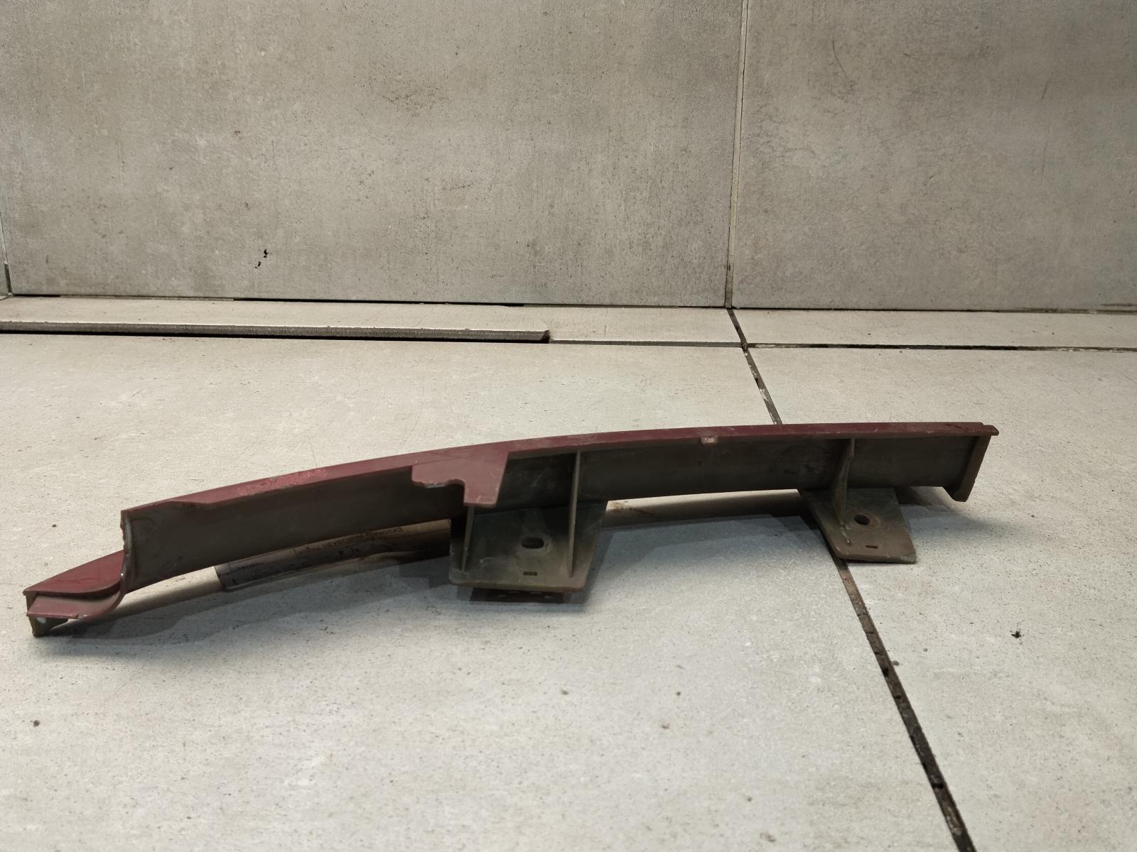 2003 Nissan Patrol Right Headlight Surround View Auto part Right Headlight Surround Nissan Patrol 2003