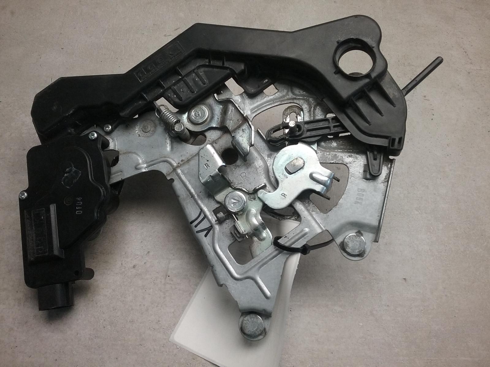 View Auto part Door/Boot/Gate Lock Hyundai Iload/imax 2011