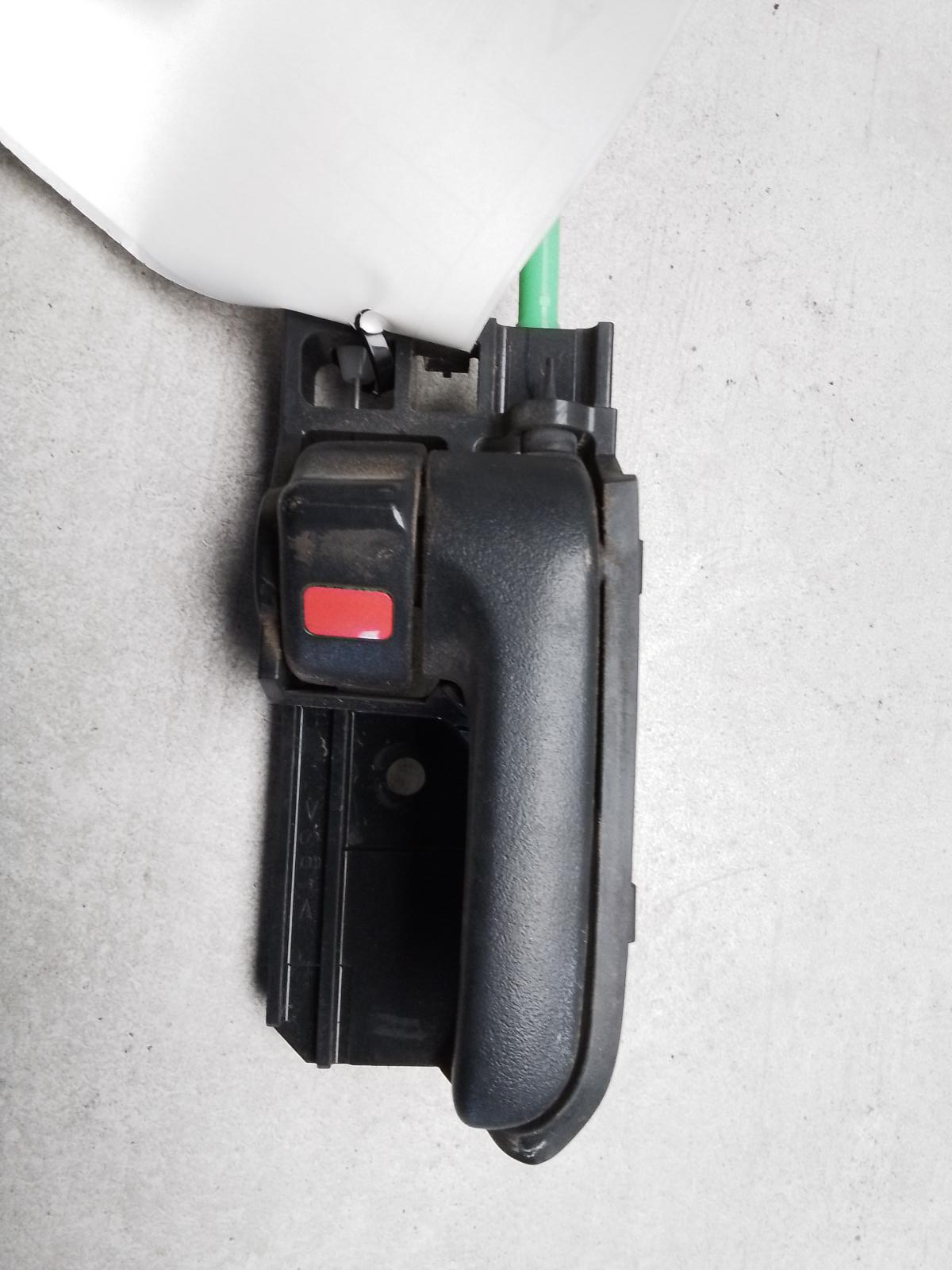 View Auto part Door Handle Toyota Hiace 2015