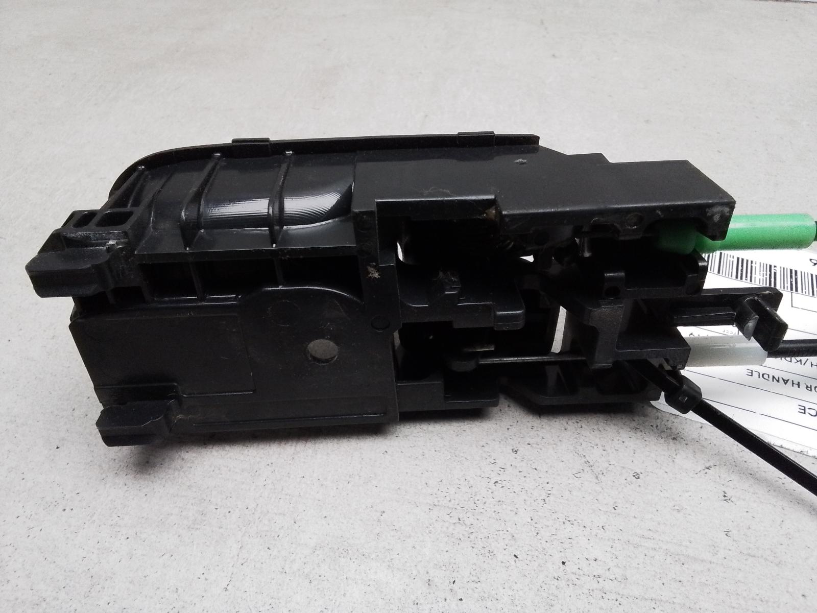 View Auto part Door Handle Toyota Hiace 2015