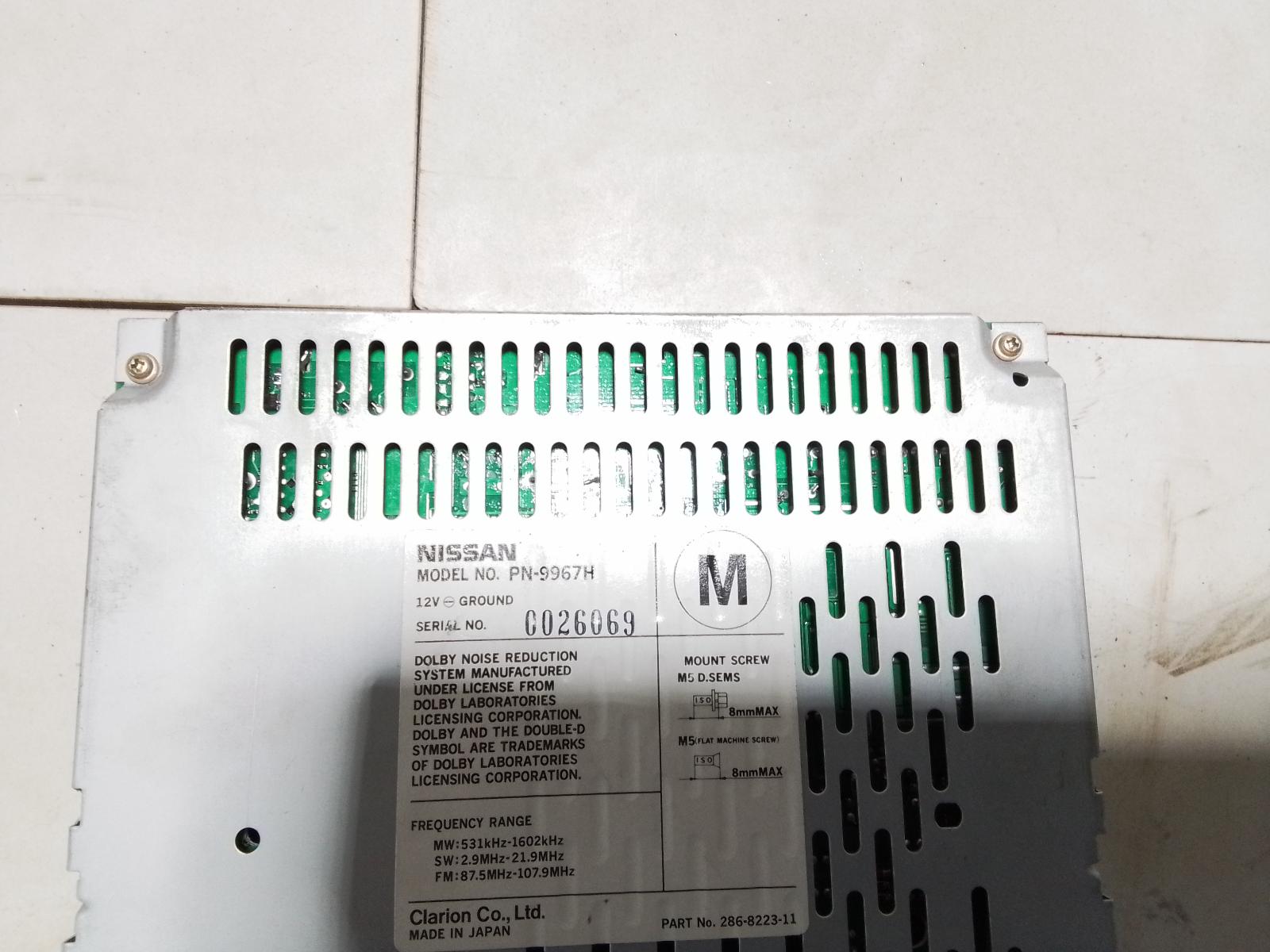 View Auto part Radio/Cd/Dvd/Sat/Tv Nissan Navara 1998