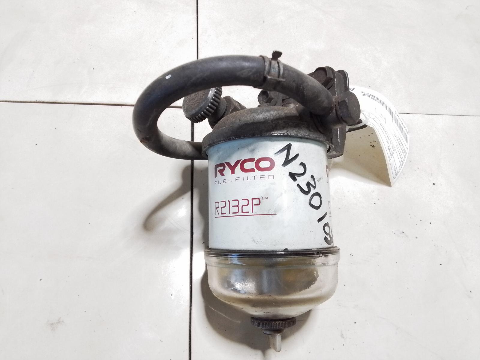 View Auto part Fuel Filter Housing Nissan Navara 1998