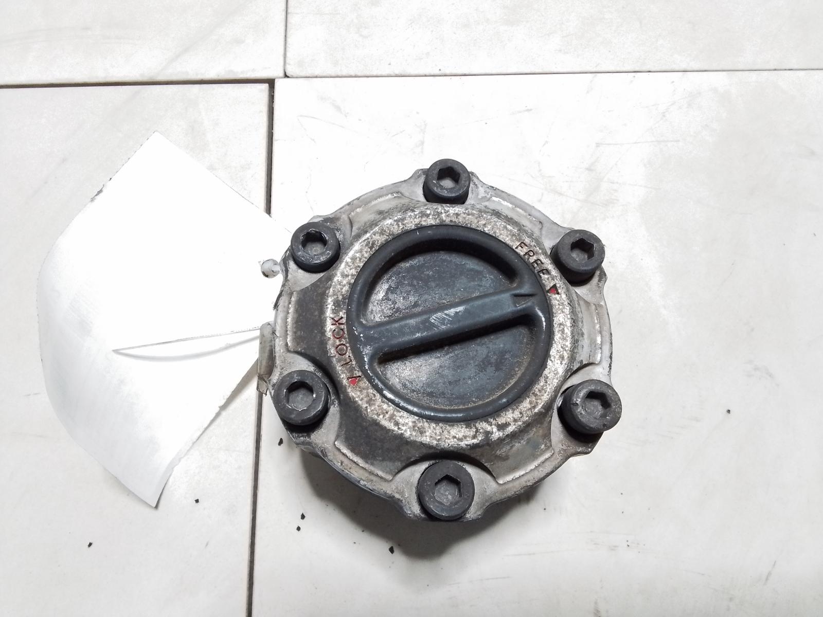 View Auto part Right Front Hub Assembly Nissan Navara 1998