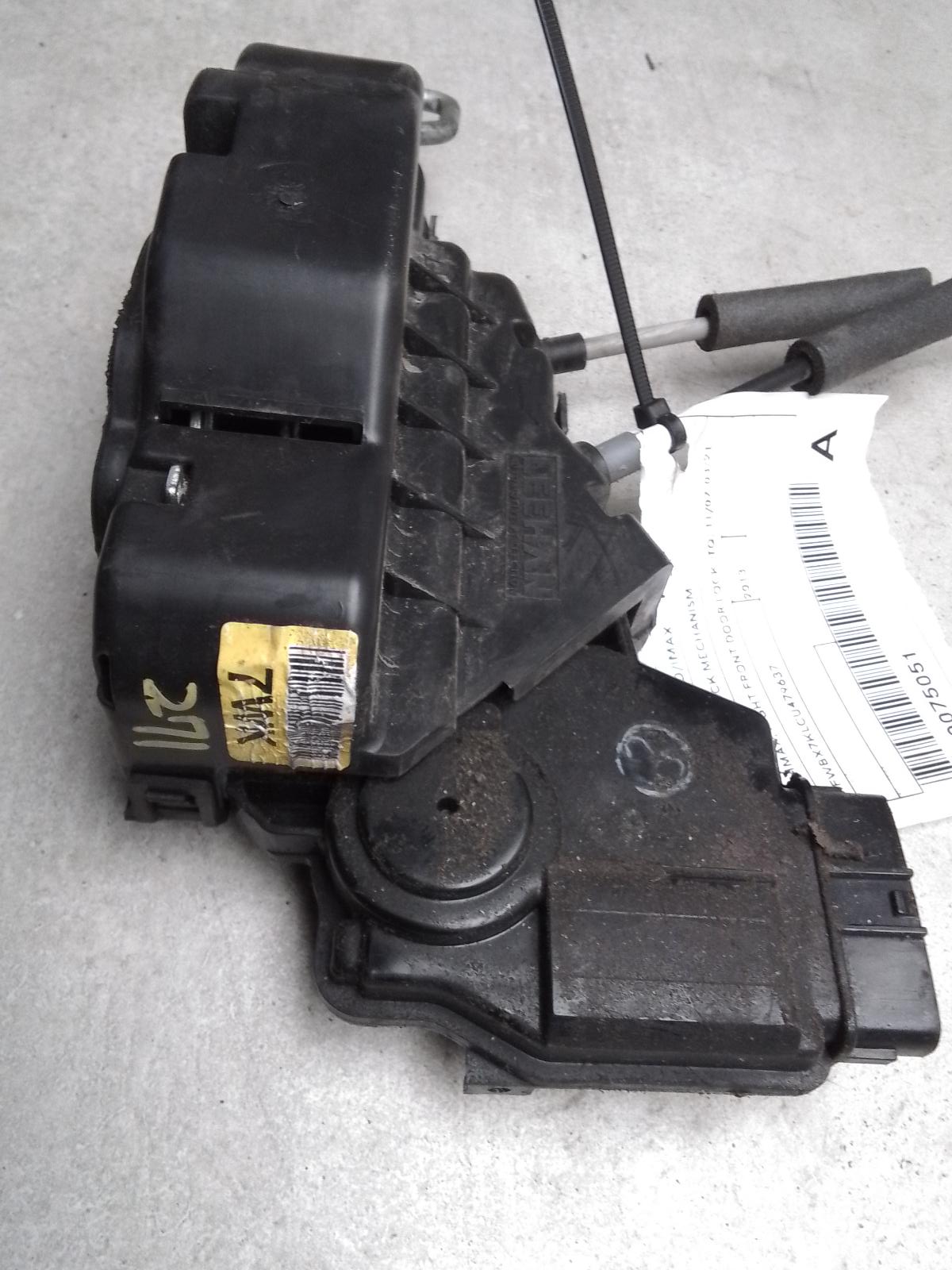 View Auto part Door/Boot/Gate Lock Hyundai Iload/imax 2013