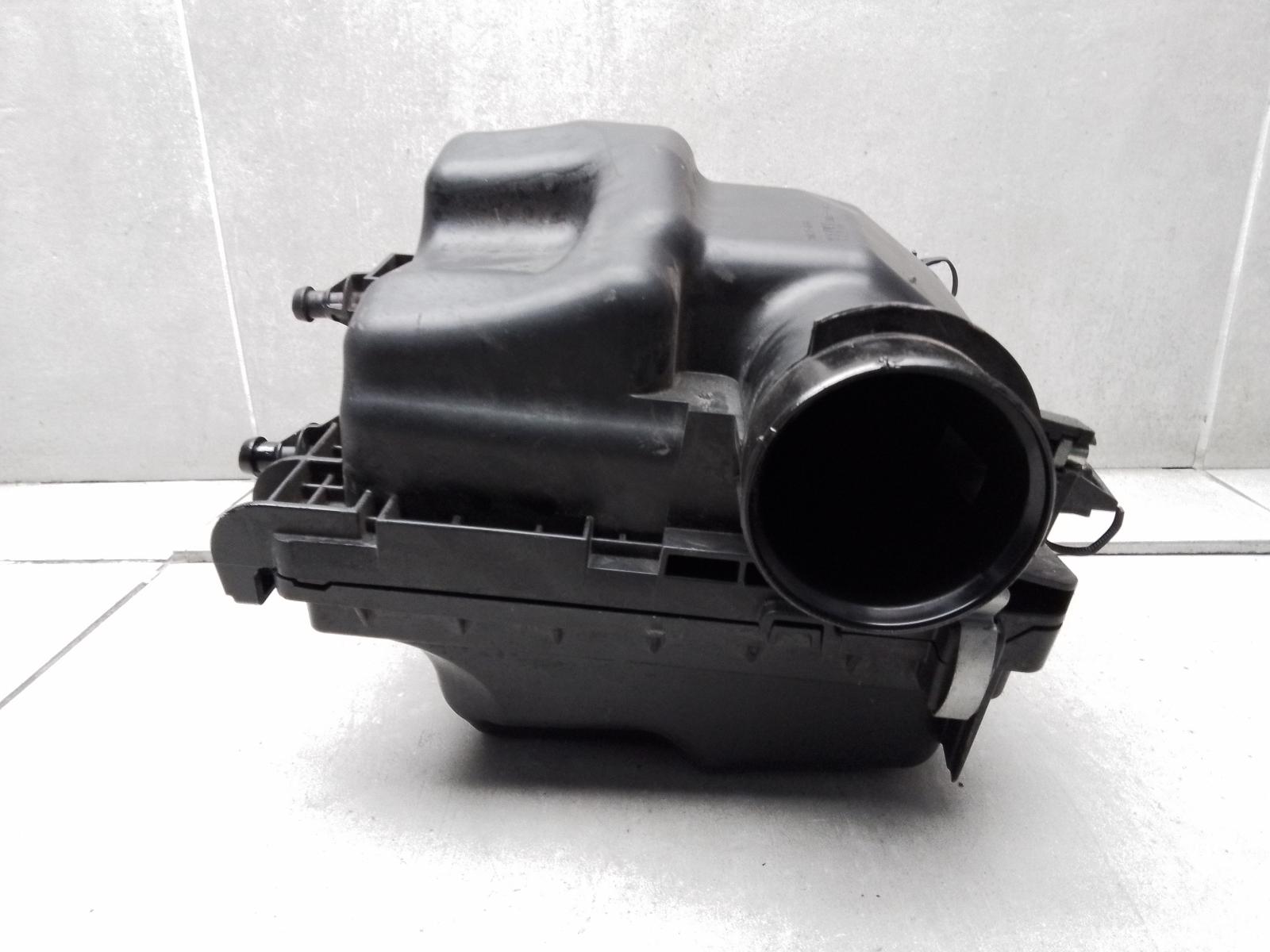 View Auto part Air Cleaner/Box Nissan Juke 2014