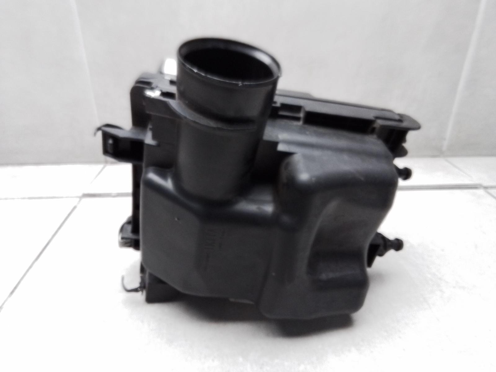 View Auto part Air Cleaner/Box Nissan Juke 2014