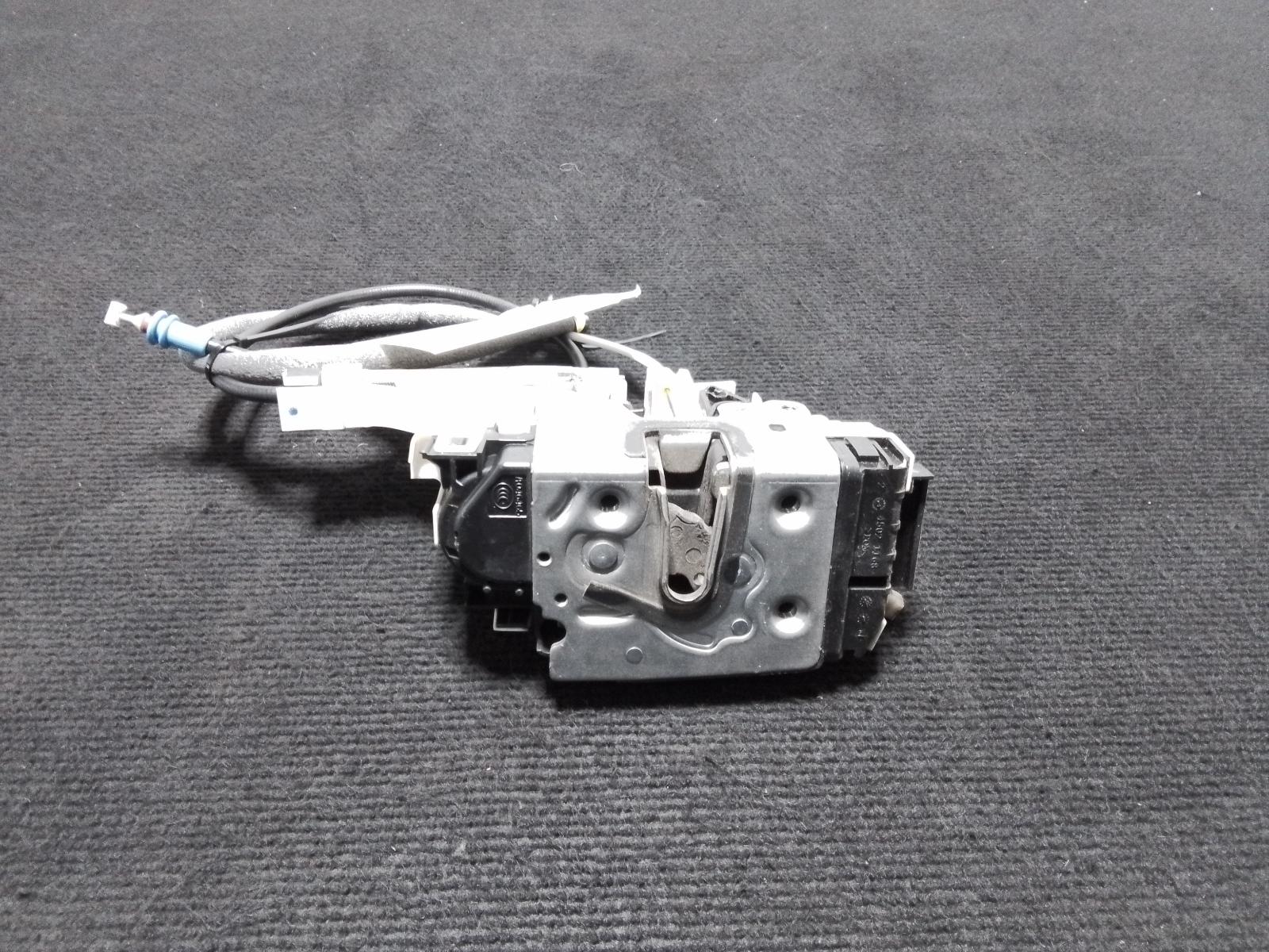 View Auto part Door/Boot/Gate Lock Mercedes Sprinter 2015