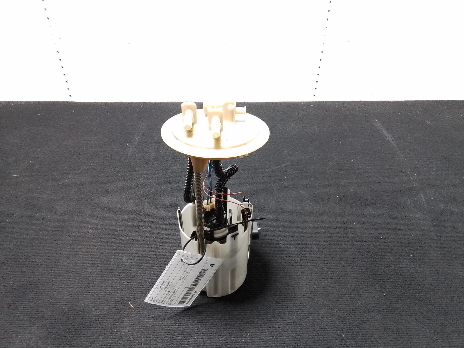 View Auto part Fuel Pump Mercedes Sprinter 2015