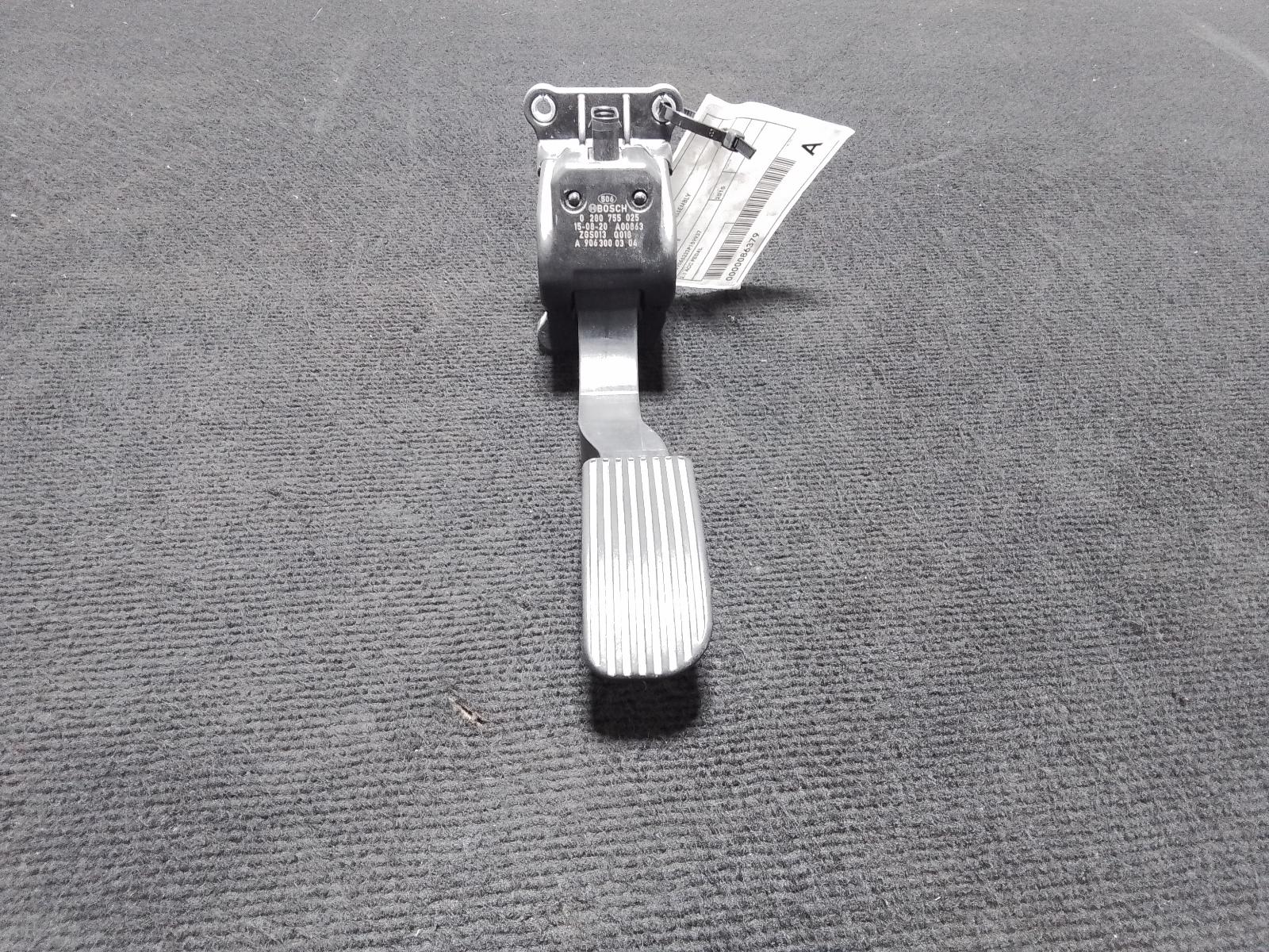 View Auto part Pedal Assembly Mercedes Sprinter 2015