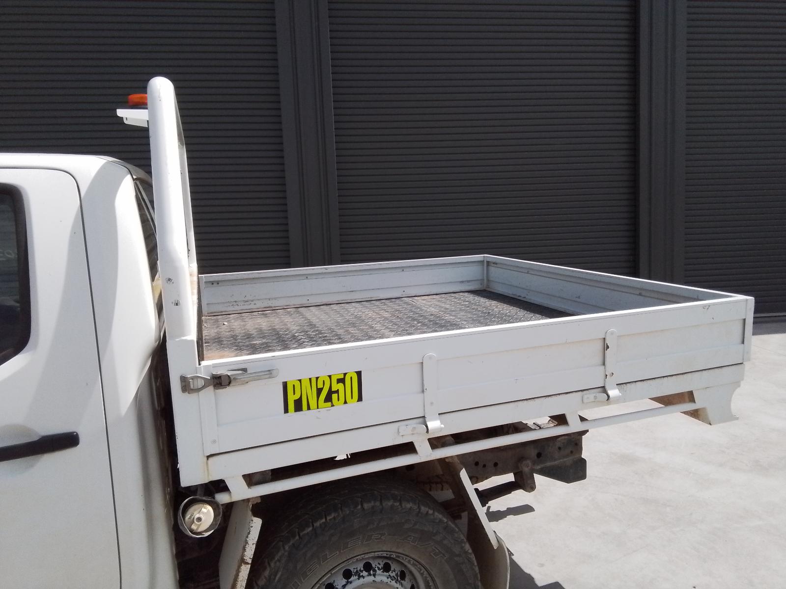 View Auto part Transfer Case Nissan Navara 2012