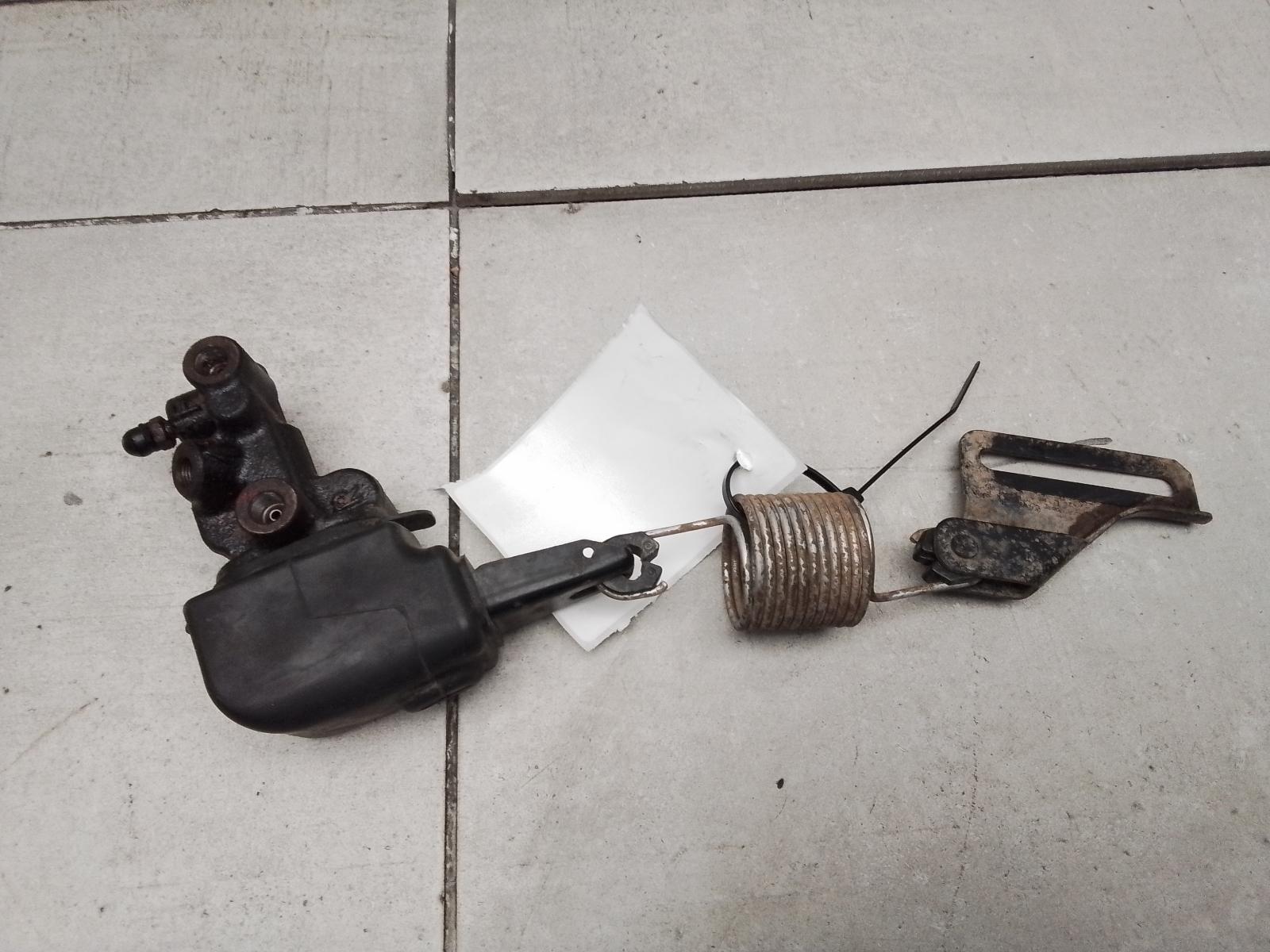 View Auto part Brake Comp Valve Nissan Navara 1998