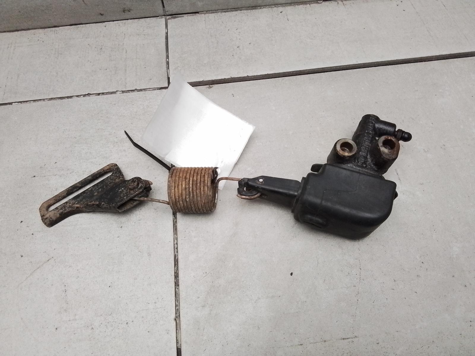 View Auto part Brake Comp Valve Nissan Navara 1998