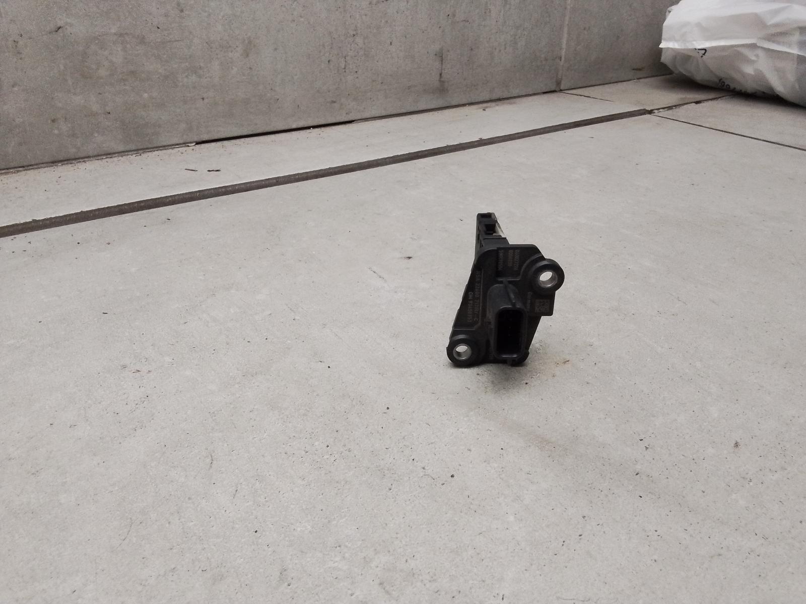 2017 Nissan Navara Air Flow Meter View Auto part Air Flow Meter Nissan Navara 2017
