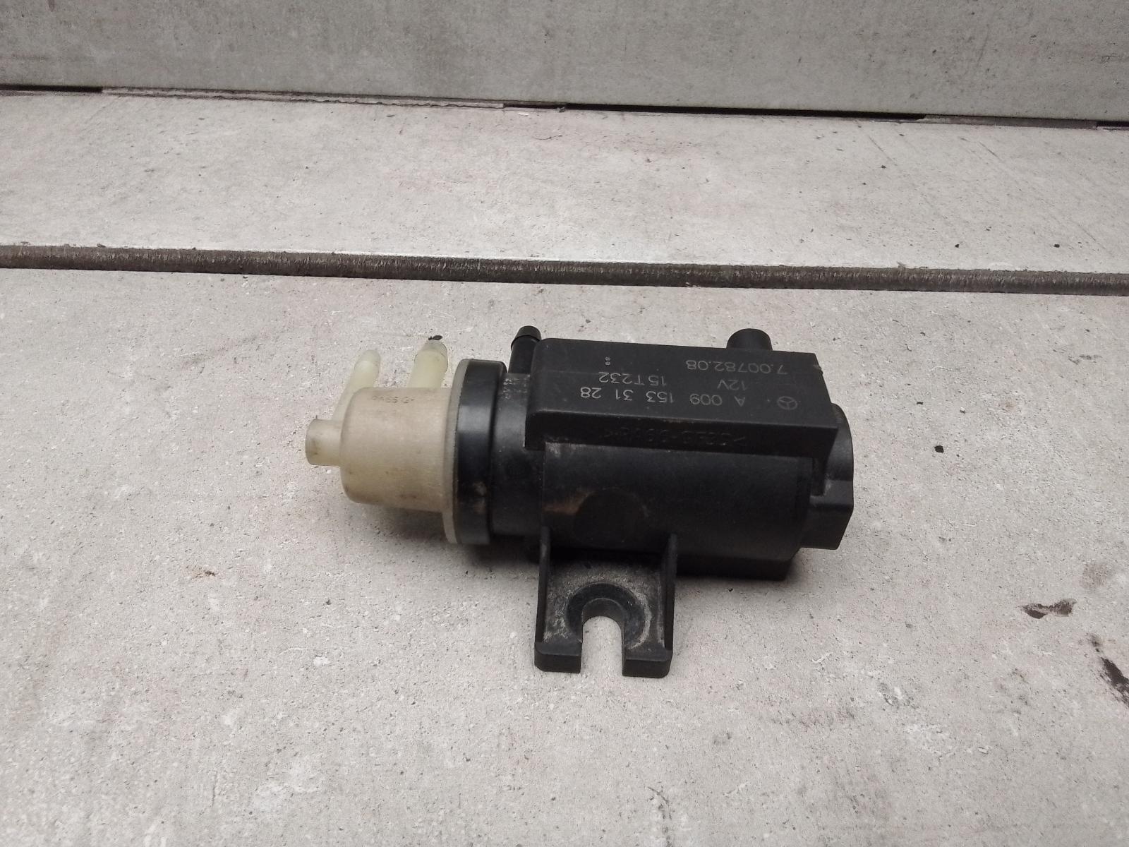 View Auto part Solenoid Mercedes Sprinter 2015