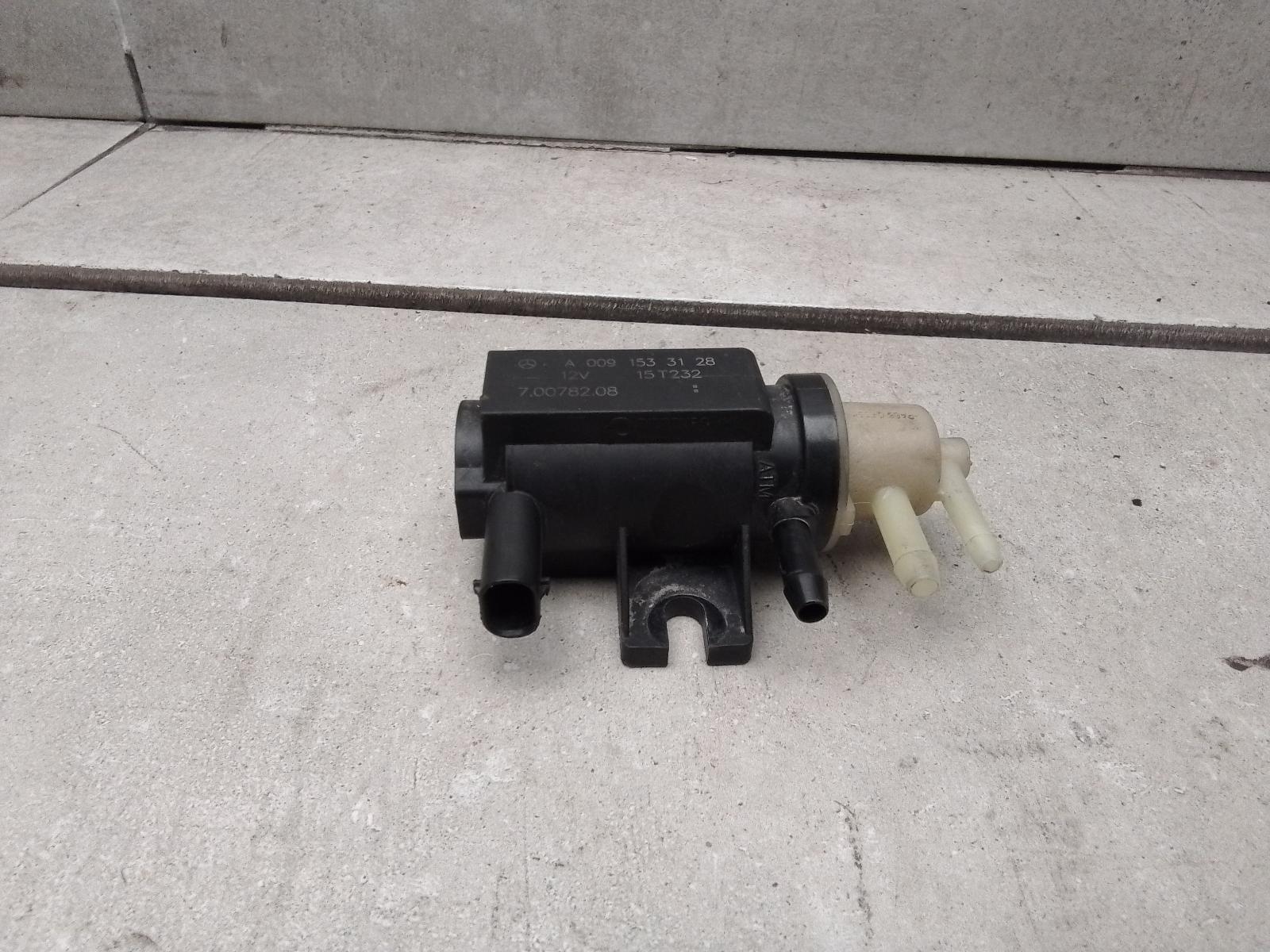 View Auto part Solenoid Mercedes Sprinter 2015