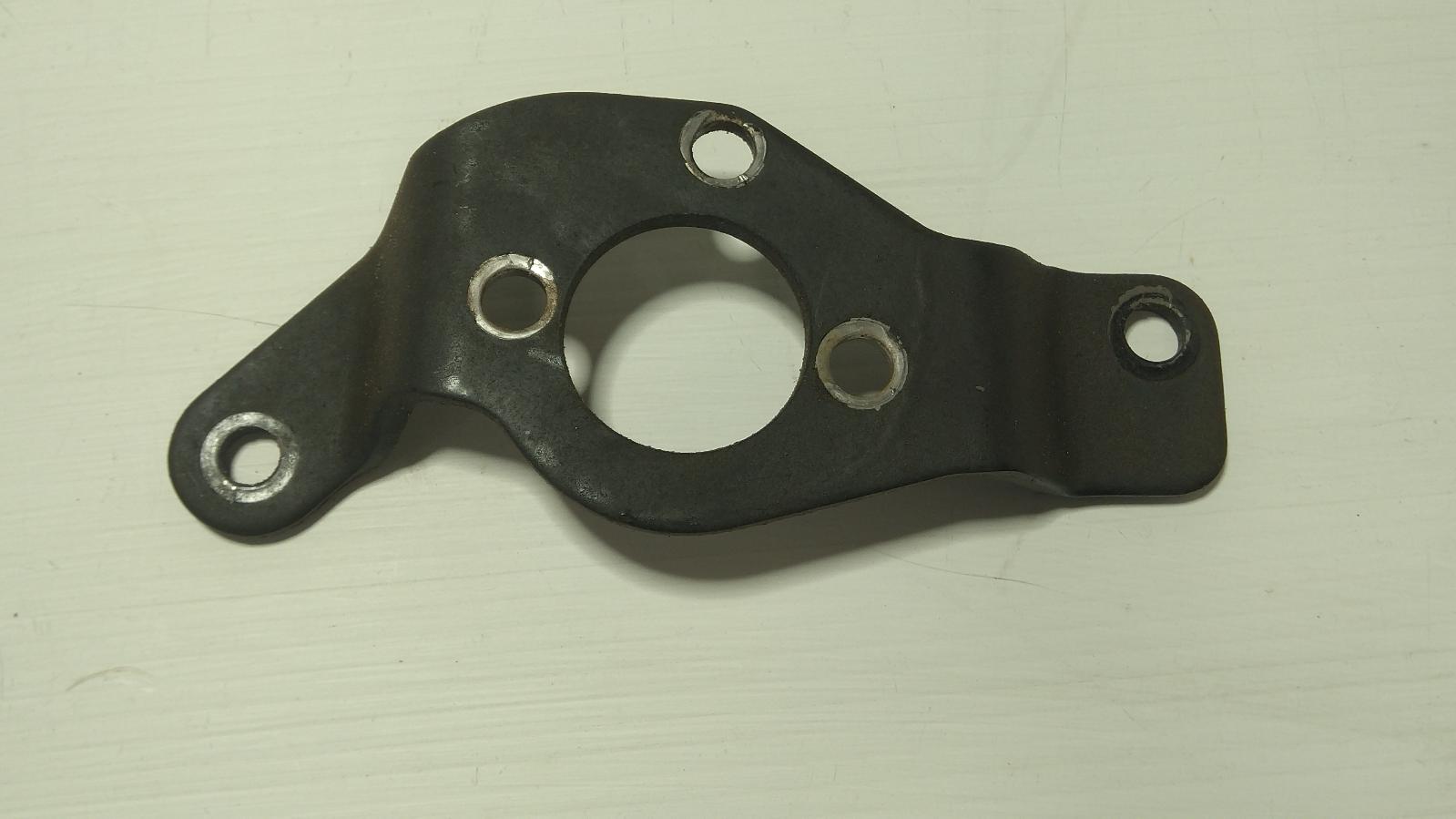 2000 Nissan Navara Misc Bracket View Auto part Misc Bracket Nissan Navara 2000