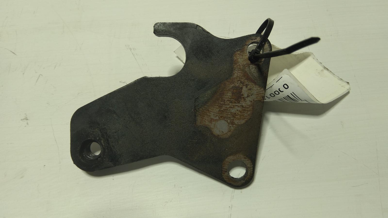 2000 Nissan Navara Misc Bracket View Auto part Misc Bracket Nissan Navara 2000