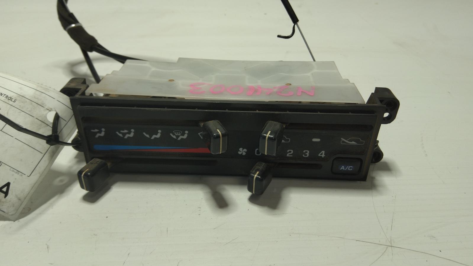 View Auto part Heater/Ac Controls Nissan Navara 2000
