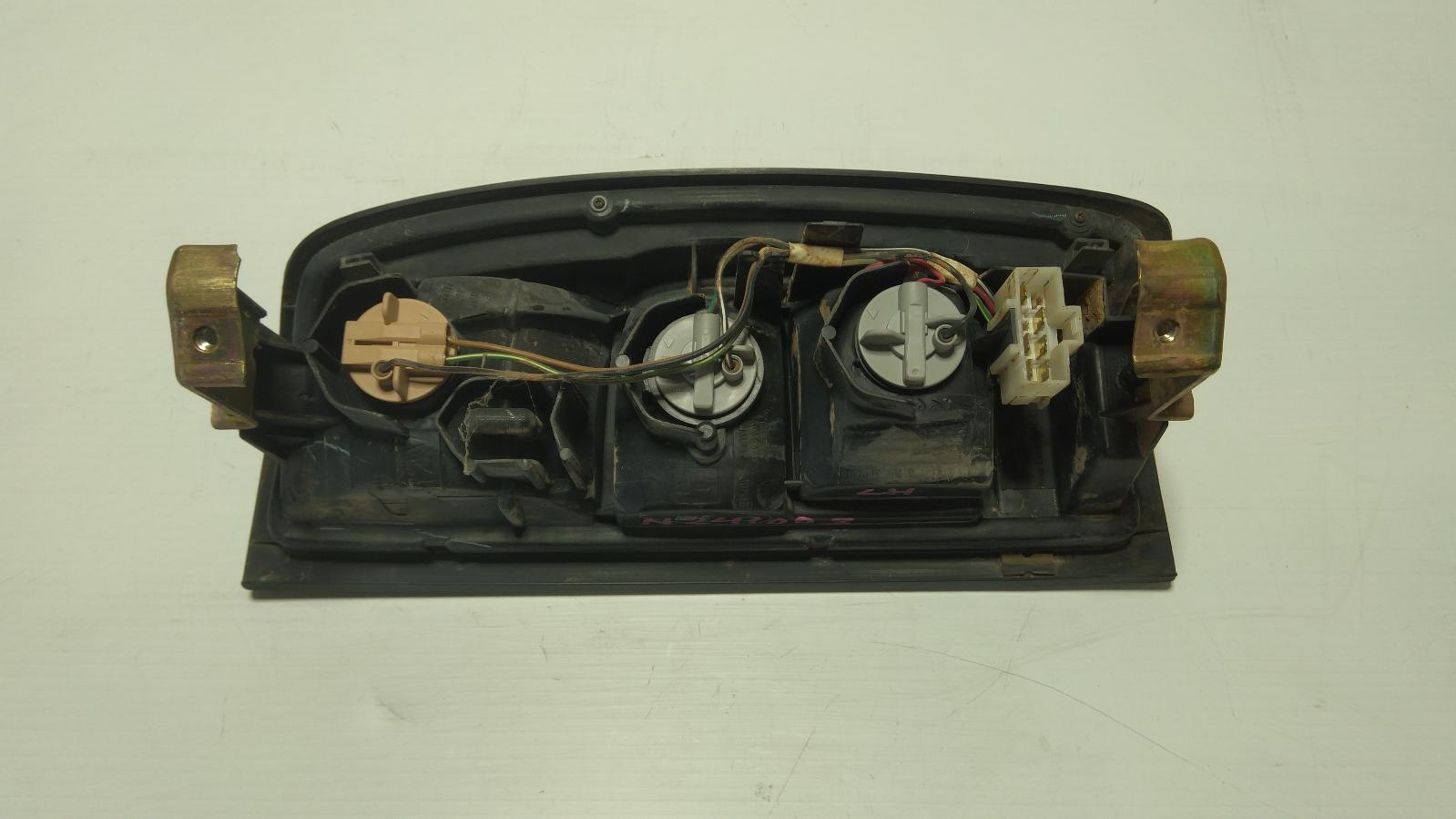 View Auto part Left Taillight Nissan Navara 2000