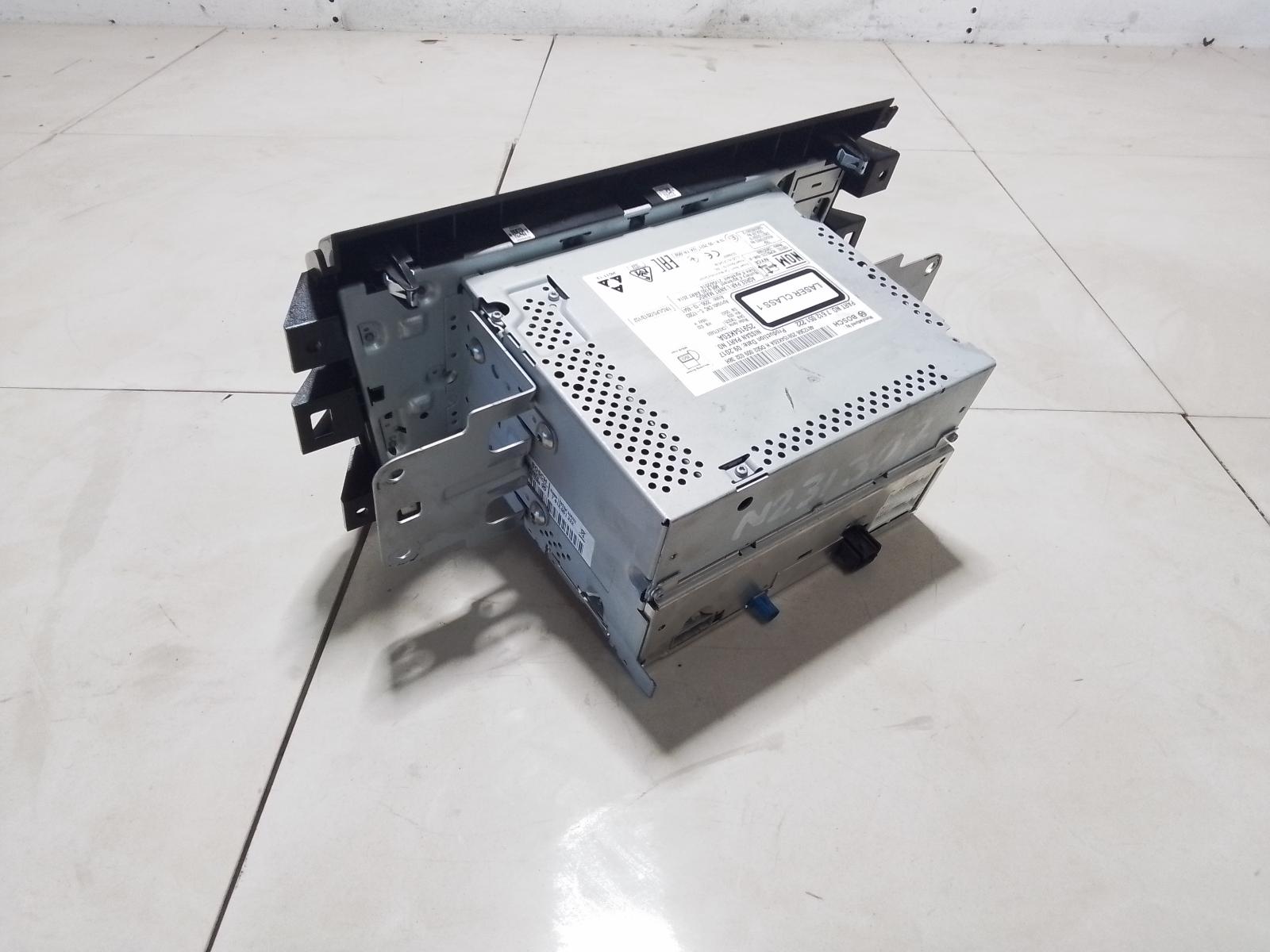 2017 Nissan Navara Radio/Cd/Dvd/Sat/Tv View Auto part Radio/Cd/Dvd/Sat/Tv Nissan Navara 2017