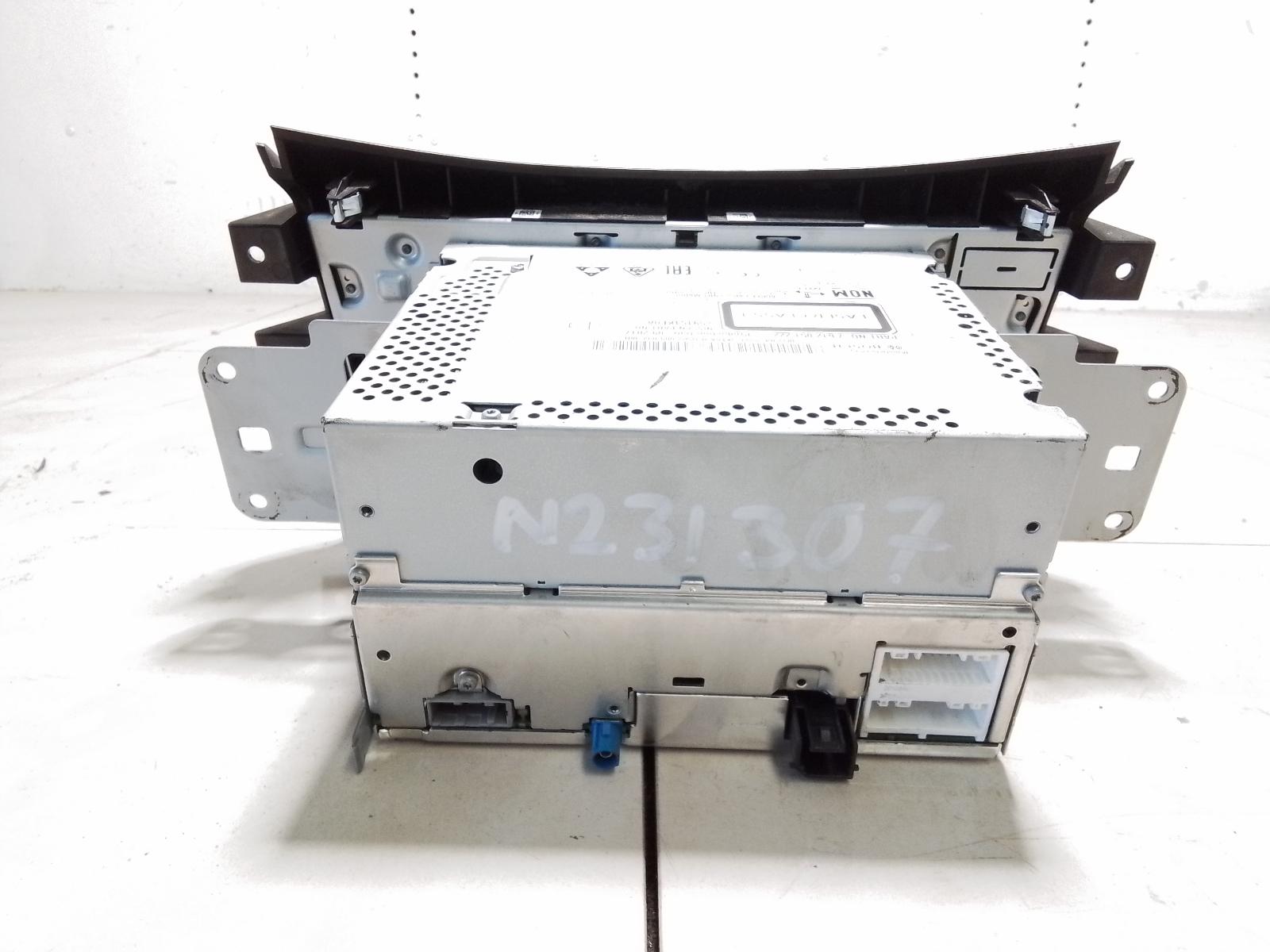 2017 Nissan Navara Radio/Cd/Dvd/Sat/Tv View Auto part Radio/Cd/Dvd/Sat/Tv Nissan Navara 2017
