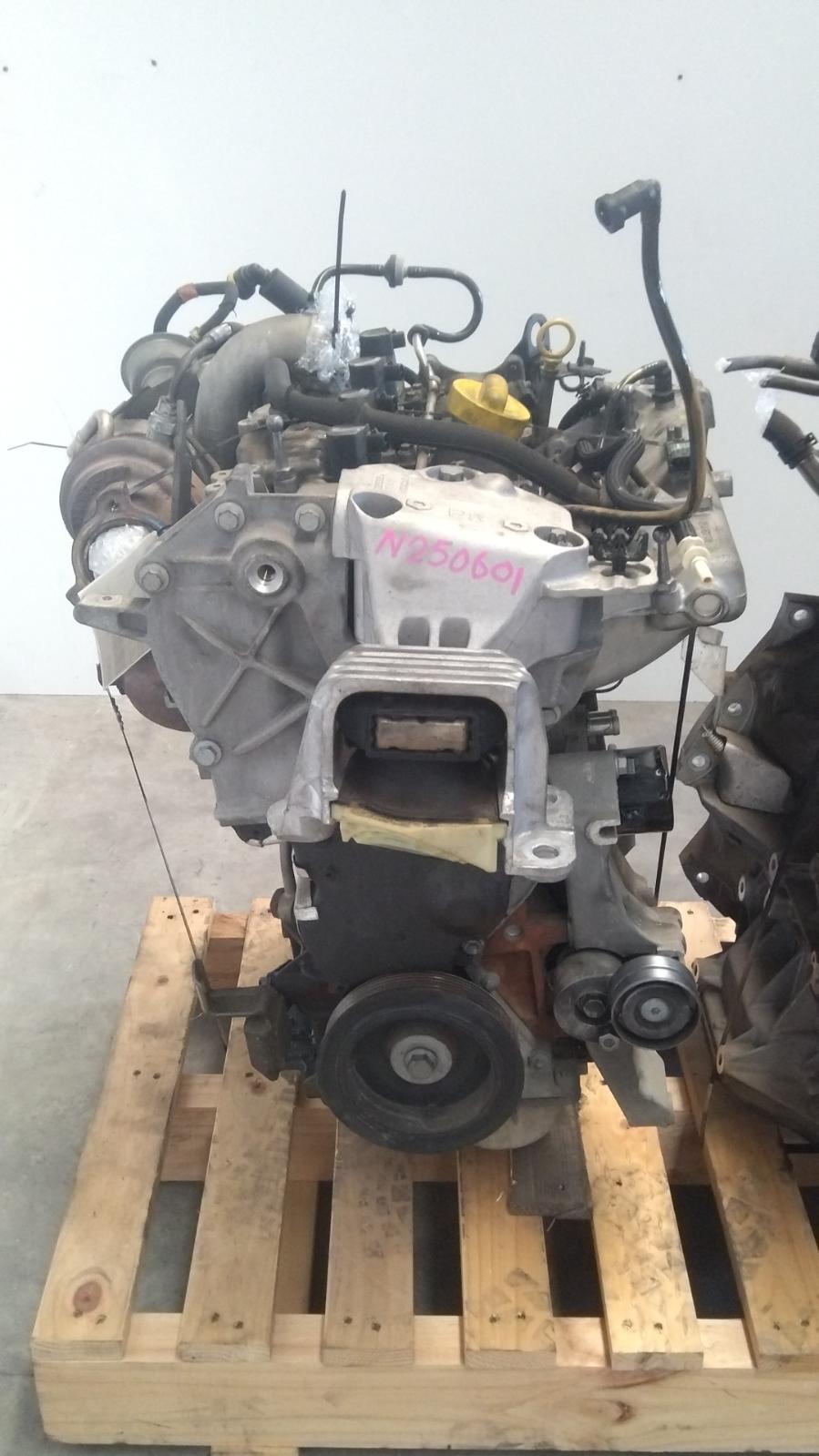 View Auto part Engine Renault Megane 2014
